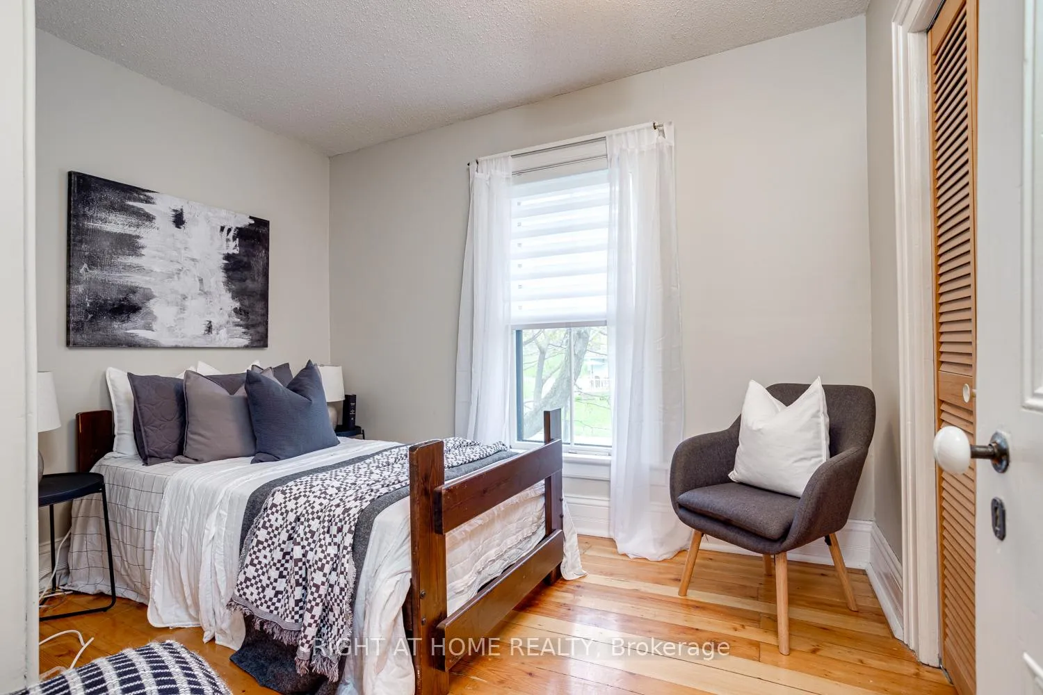 Photo 19 of 51 Caleb Street, Scugog, Port Perry — HOMEH
