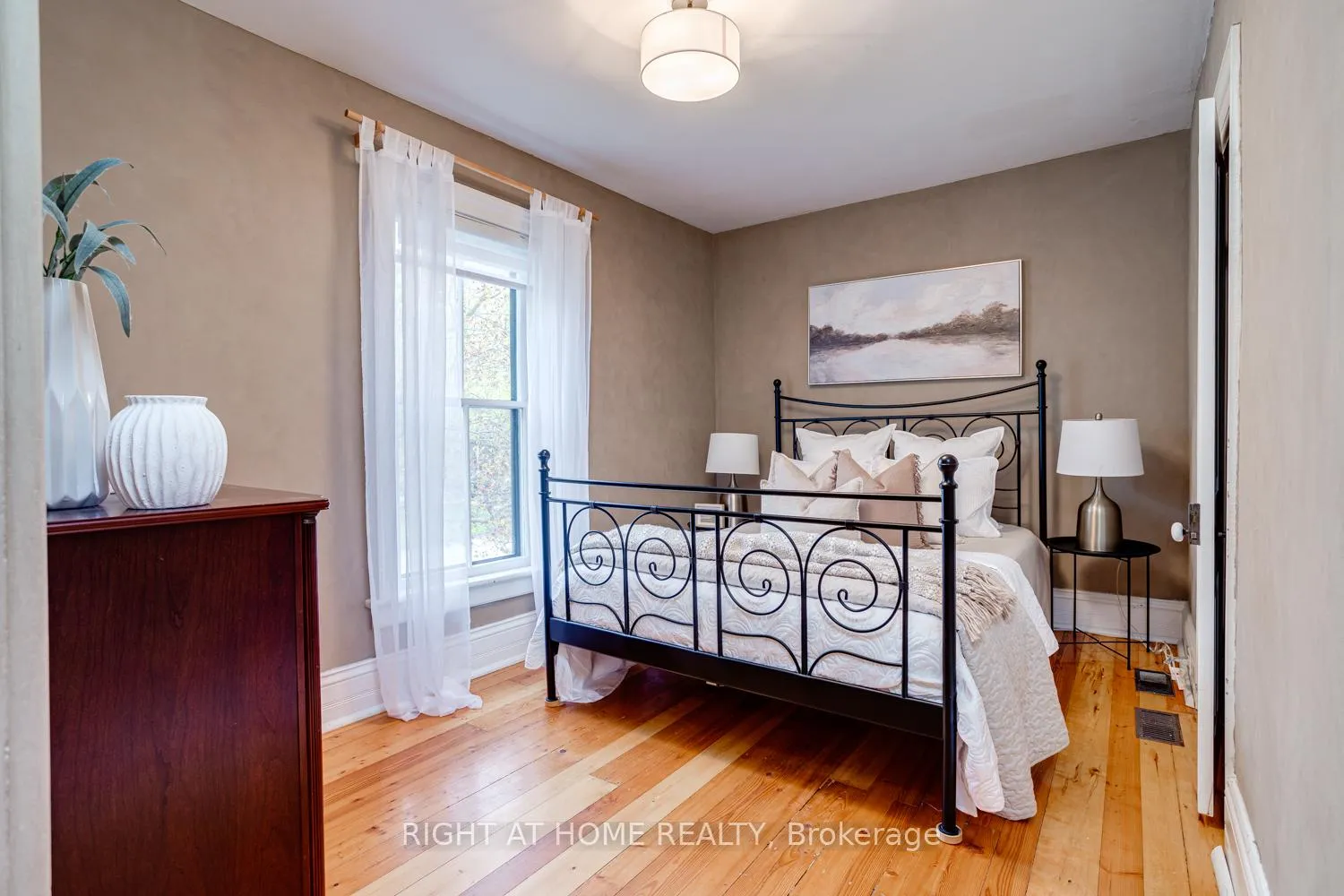 Photo 20 of 51 Caleb Street, Scugog, Port Perry — HOMEH