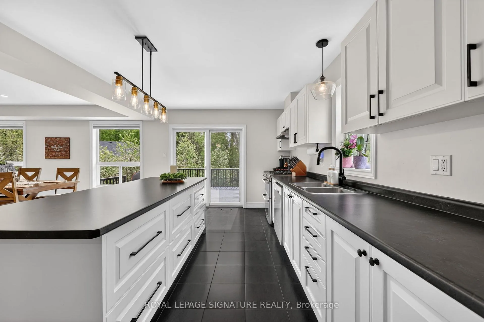 Photo 7 of 340 Wild Rose Drive, Gravenhurst, Muskoka (S) — HOMEH