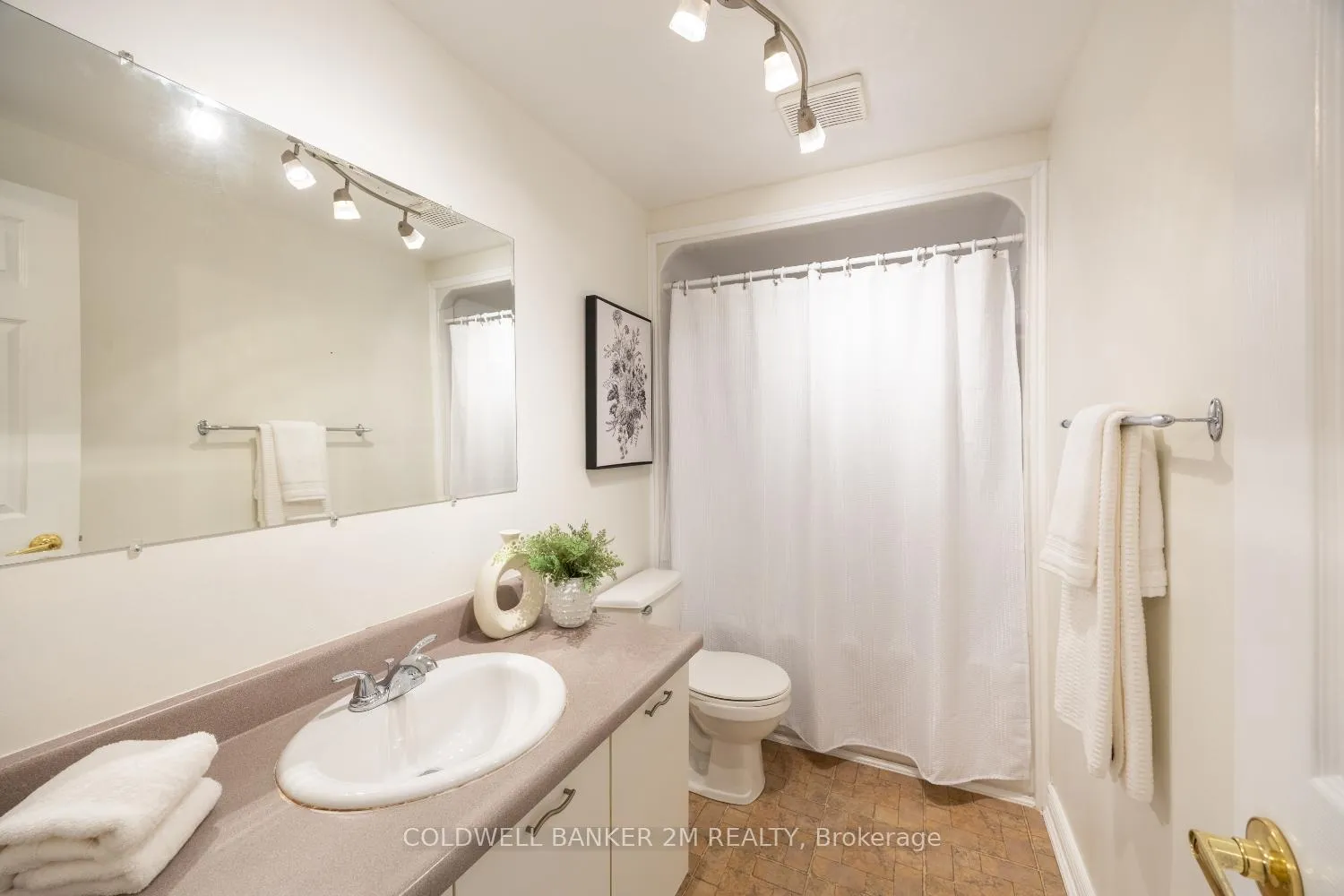 Photo 31 of 11 Yorkville Drive, Clarington, Courtice — HOMEH