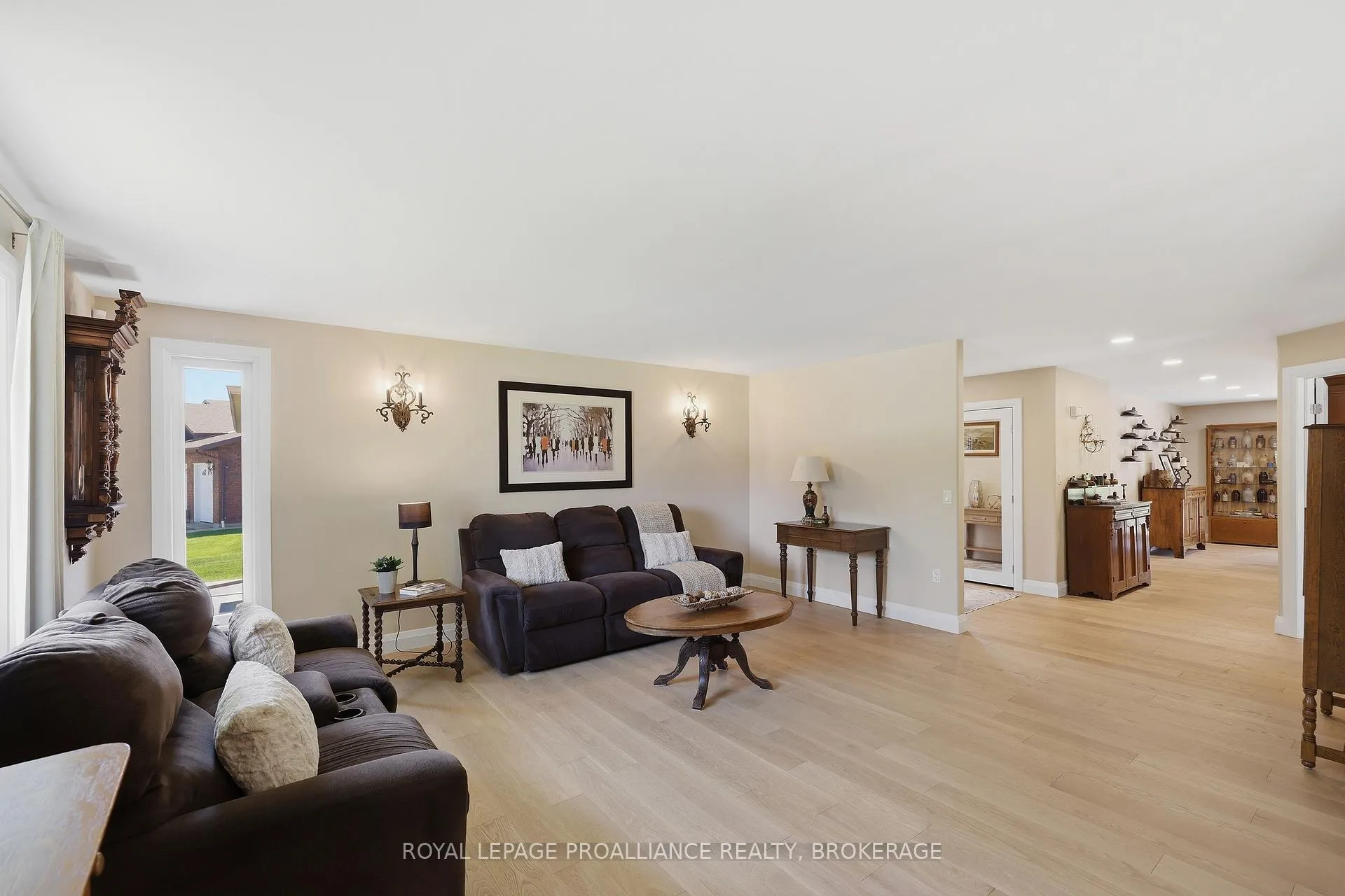 Photo 10 of 1423 Cottsmere Court, Kingston, City North of 401 — HOMEH