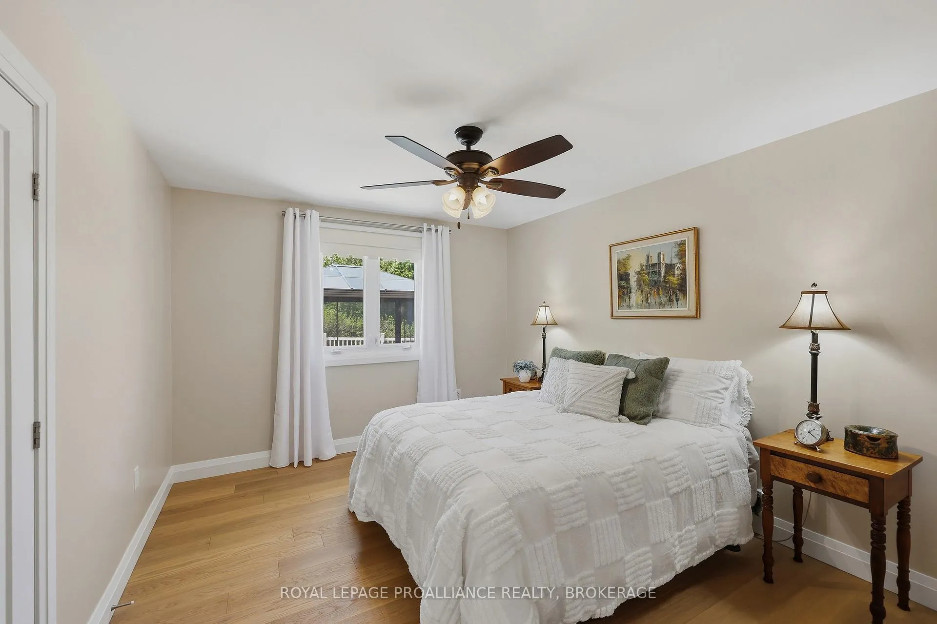 Photo 14 of 1423 Cottsmere Court, Kingston, City North of 401 — HOMEH