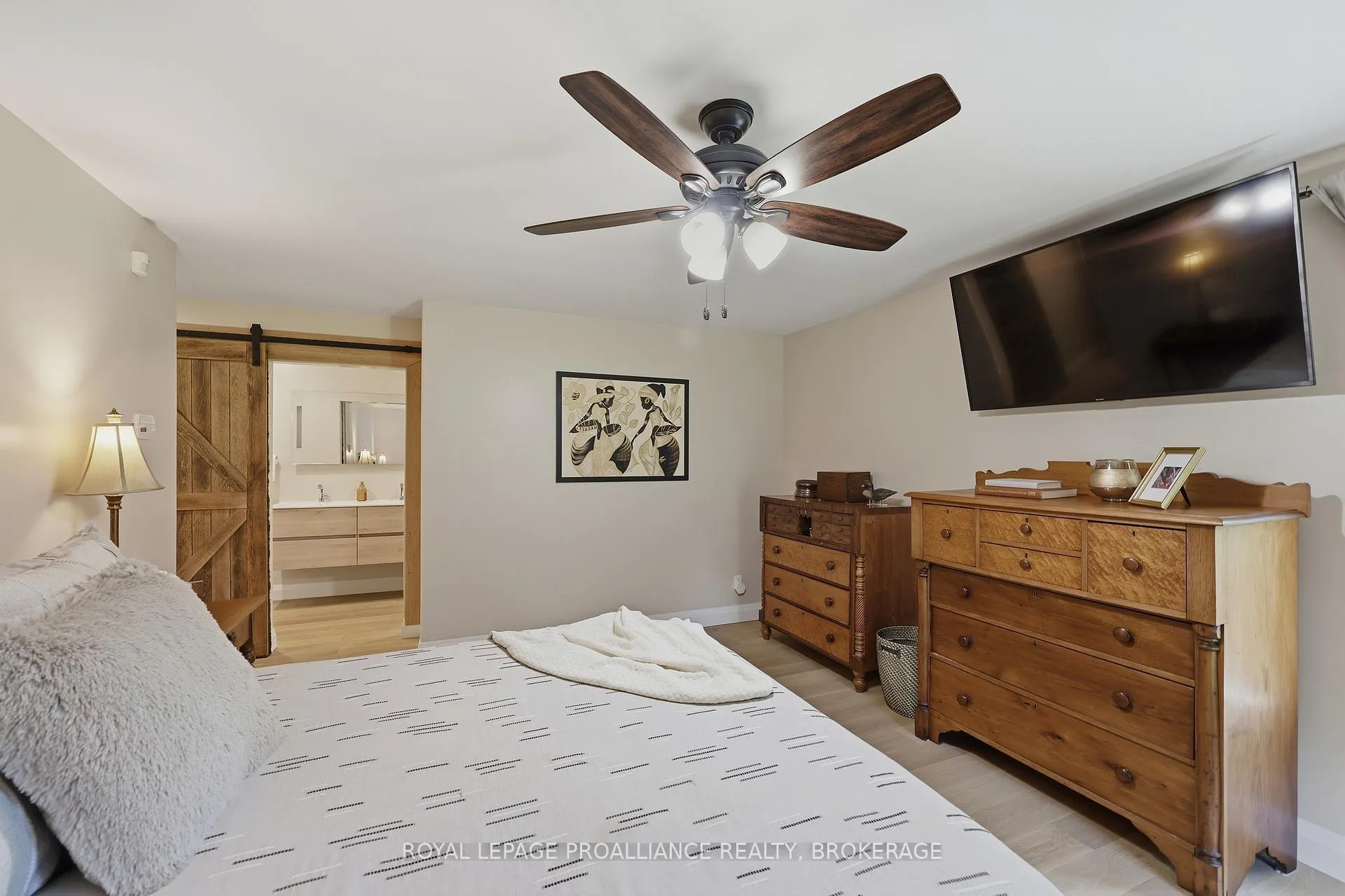 Photo 18 of 1423 Cottsmere Court, Kingston, City North of 401 — HOMEH