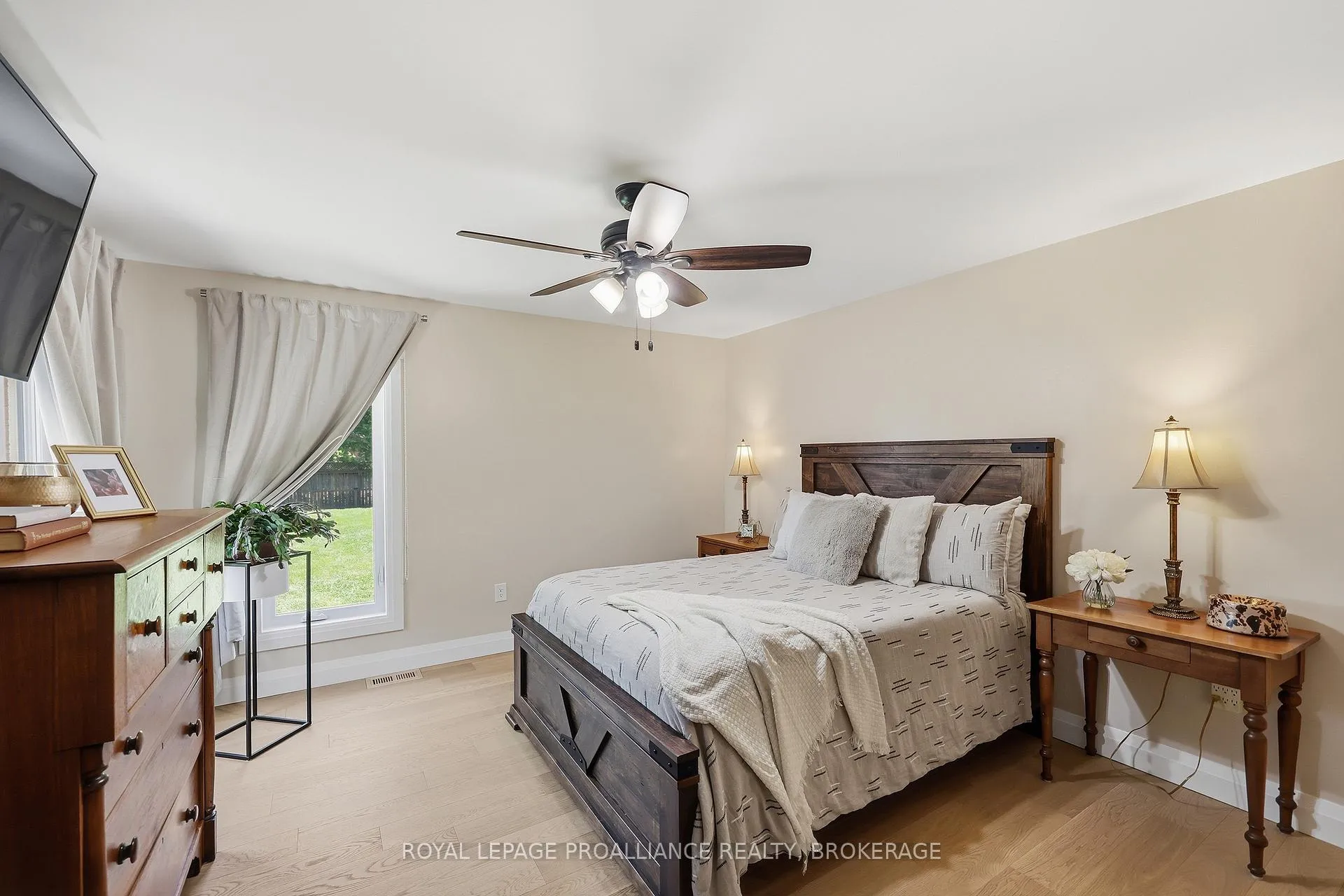 Photo 19 of 1423 Cottsmere Court, Kingston, City North of 401 — HOMEH