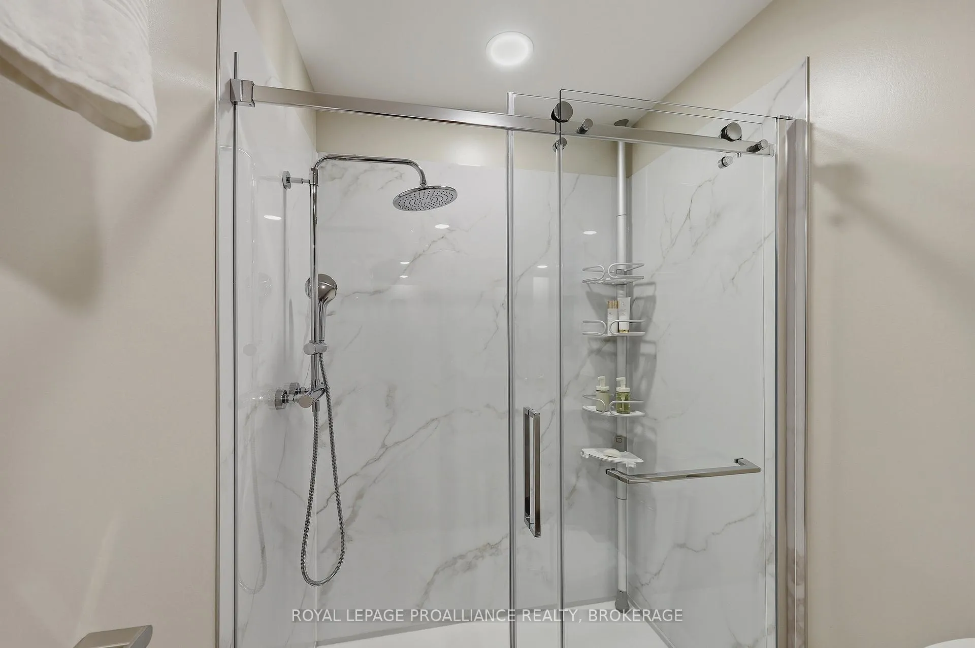 Photo 21 of 1423 Cottsmere Court, Kingston, City North of 401 — HOMEH