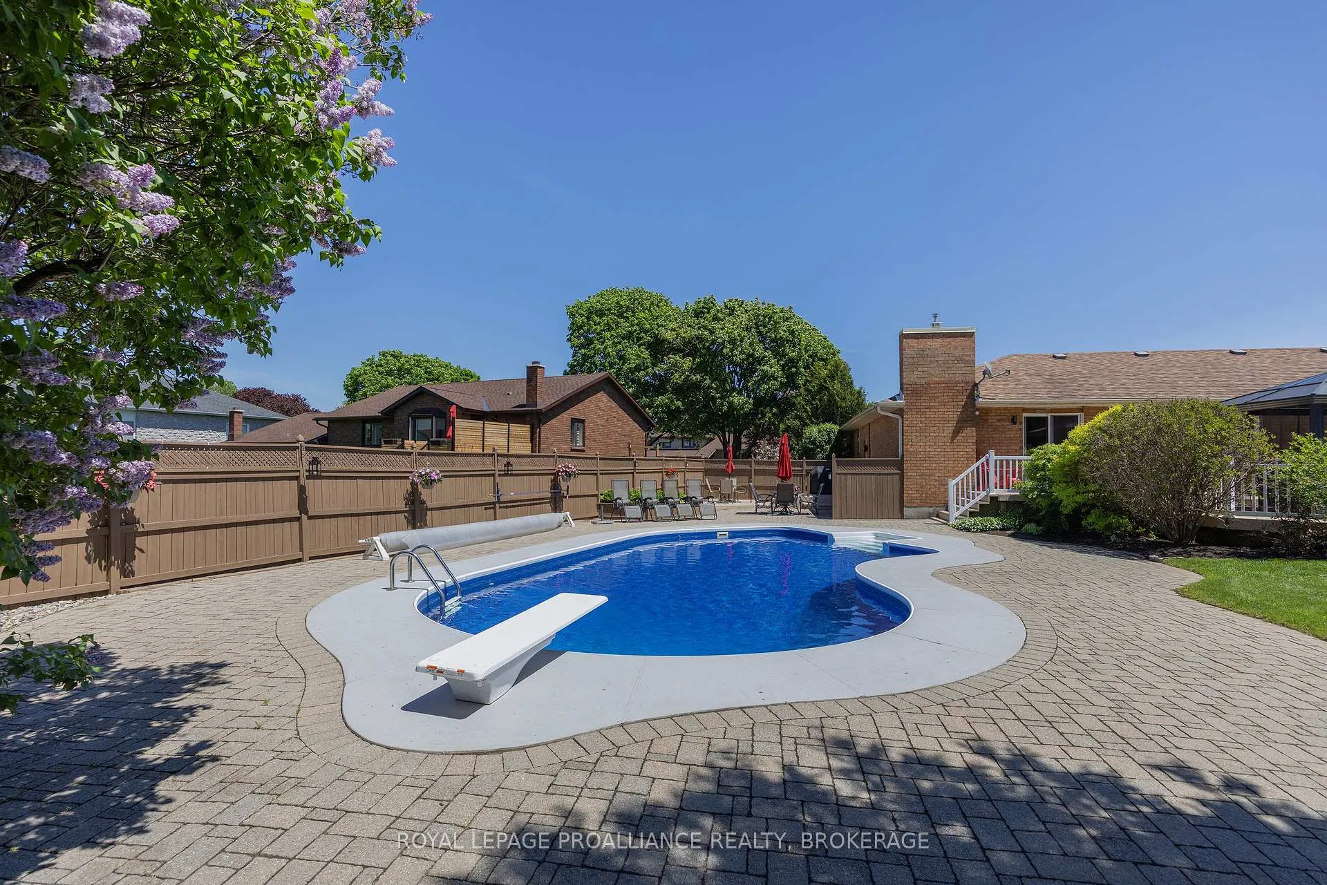 Photo 43 of 1423 Cottsmere Court, Kingston, City North of 401 — HOMEH