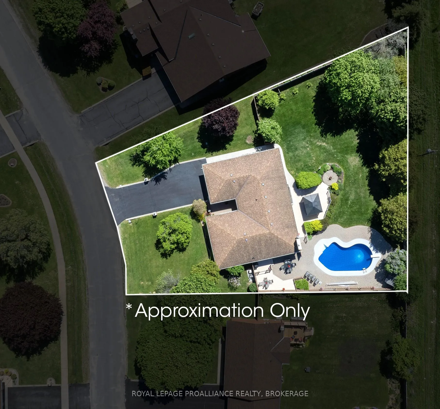 Photo 48 of 1423 Cottsmere Court, Kingston, City North of 401 — HOMEH