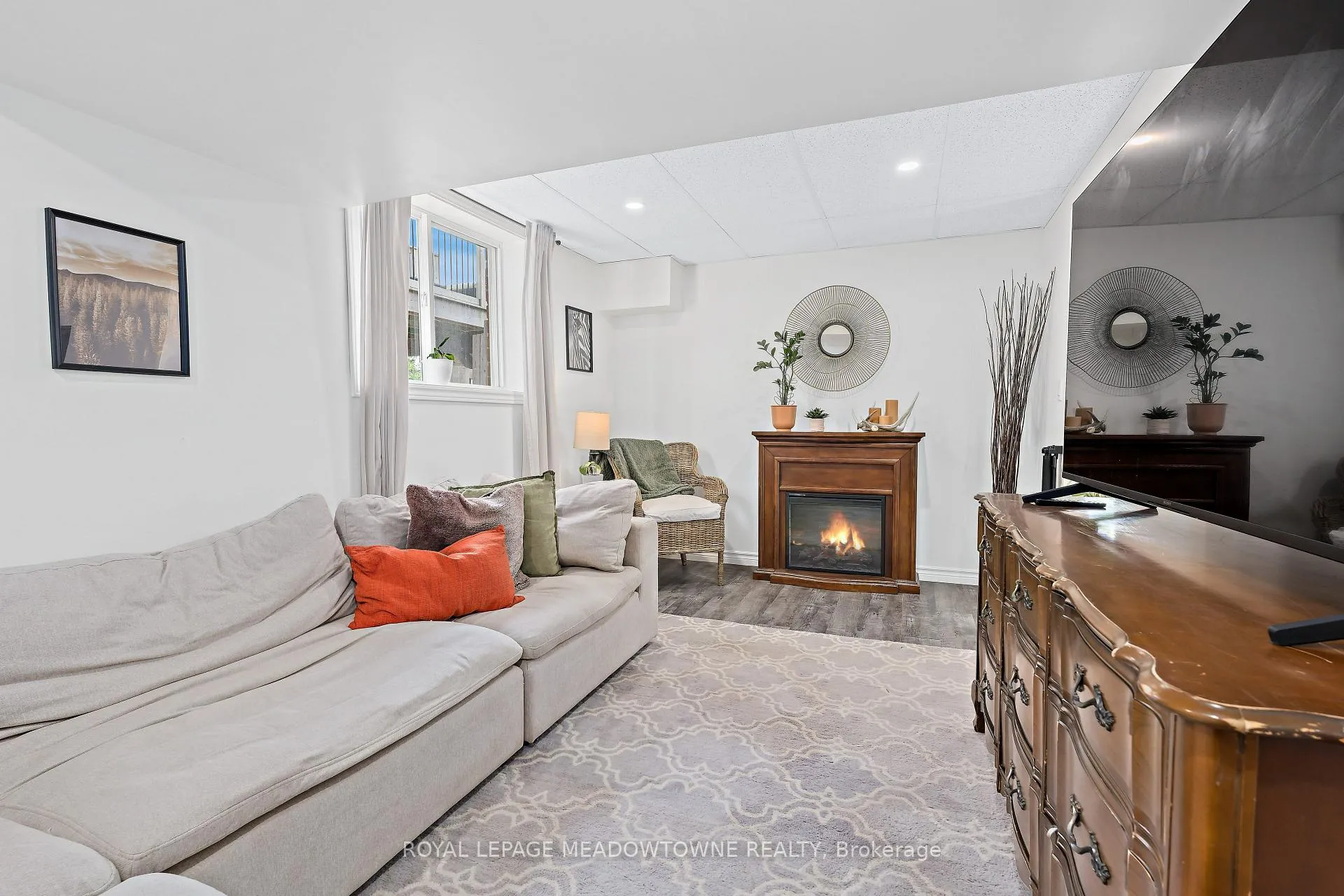 Photo 36 of 92 Chesterton Lane, Guelph, Grange Road — HOMEH