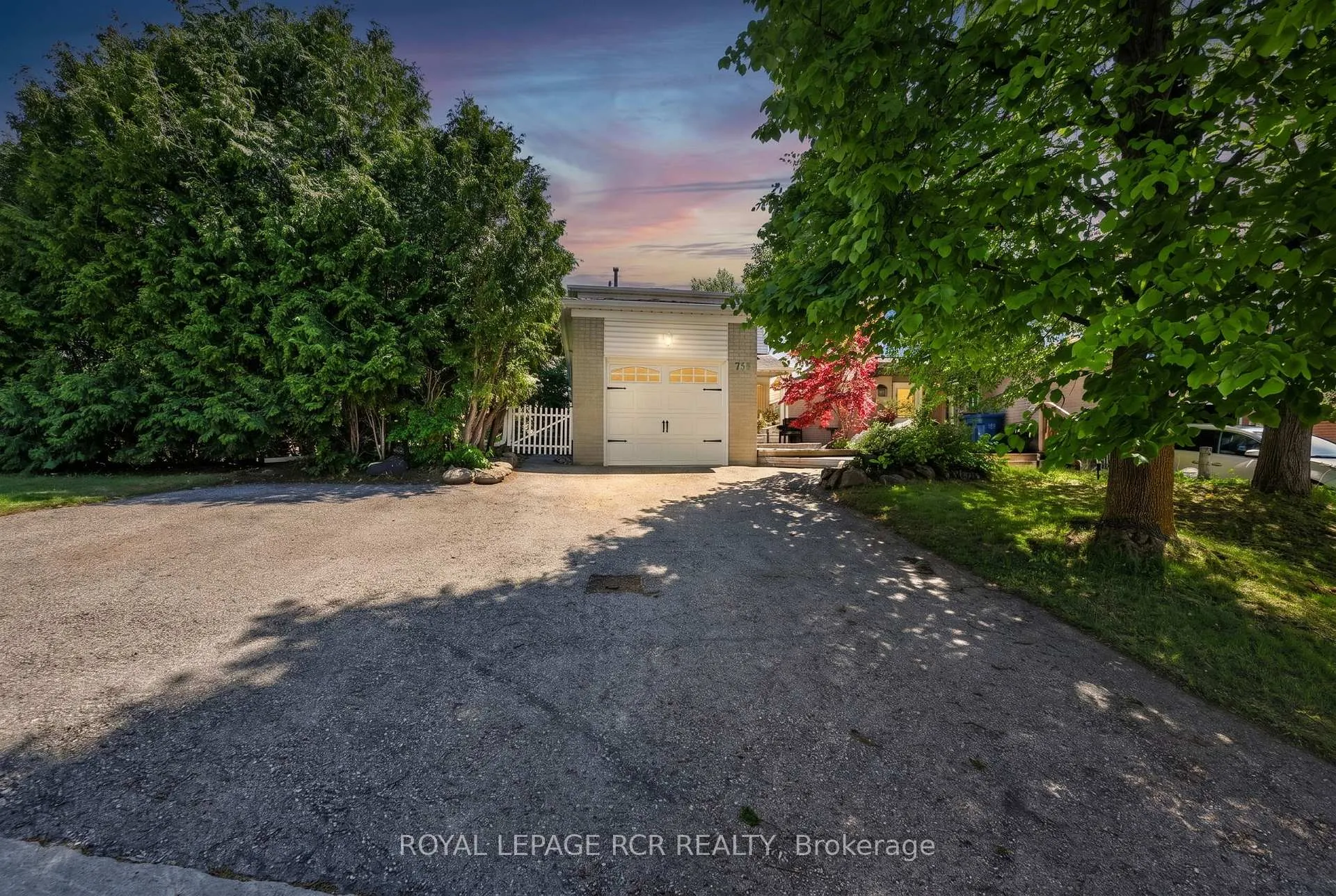 Photo 25 of 758 Beman Drive, Newmarket, Huron Heights-Leslie Valley — HOMEH
