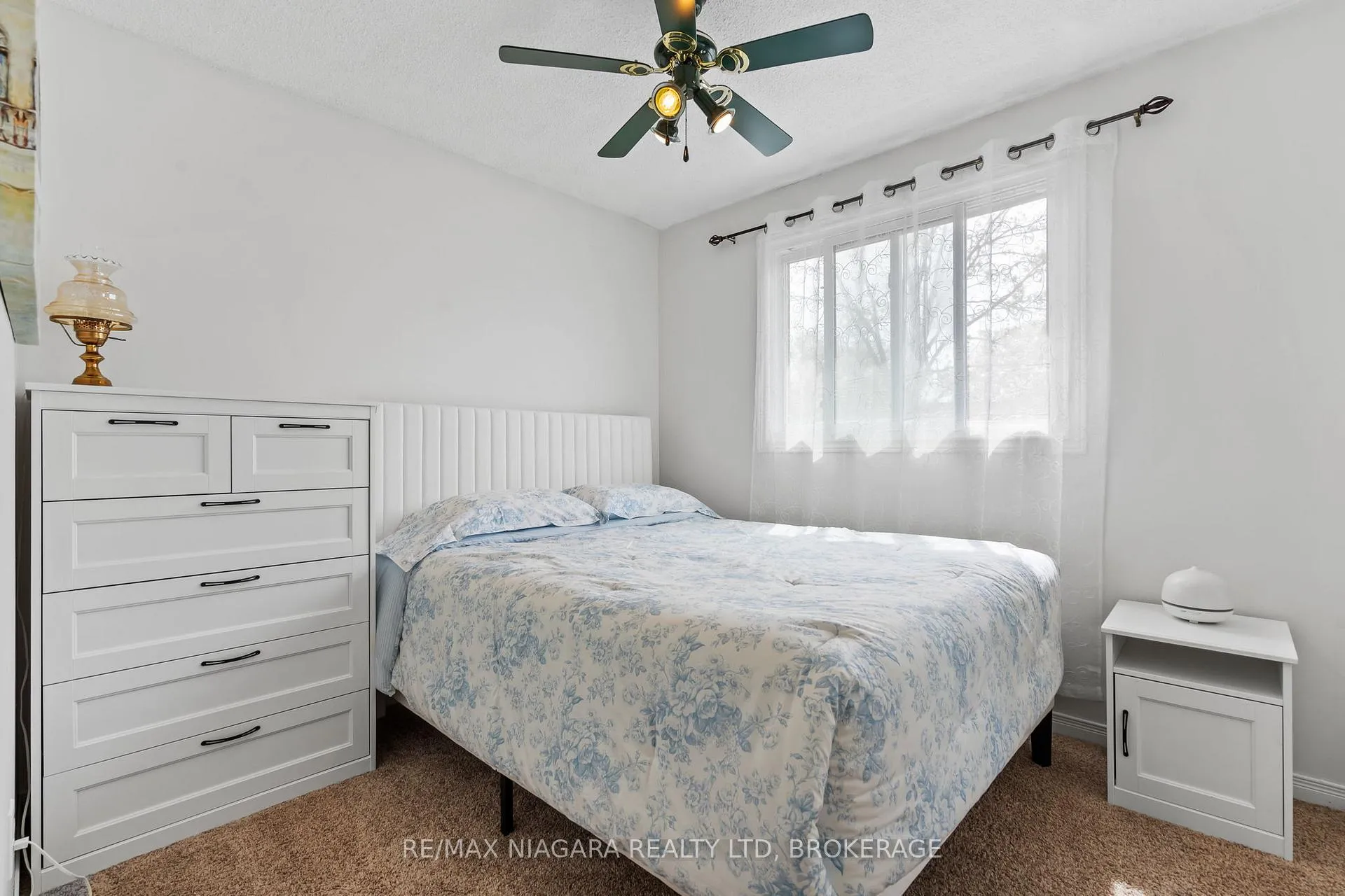 Photo 13 of 21 Allan Drive, St. Catharines, Fairview — HOMEH