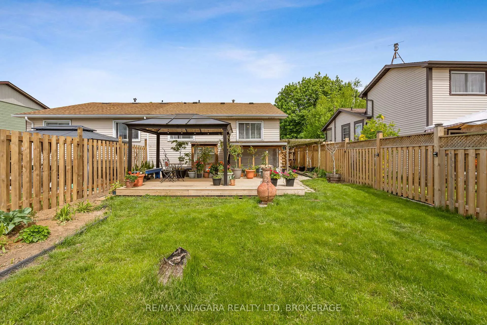 Photo 20 of 21 Allan Drive, St. Catharines, Fairview — HOMEH