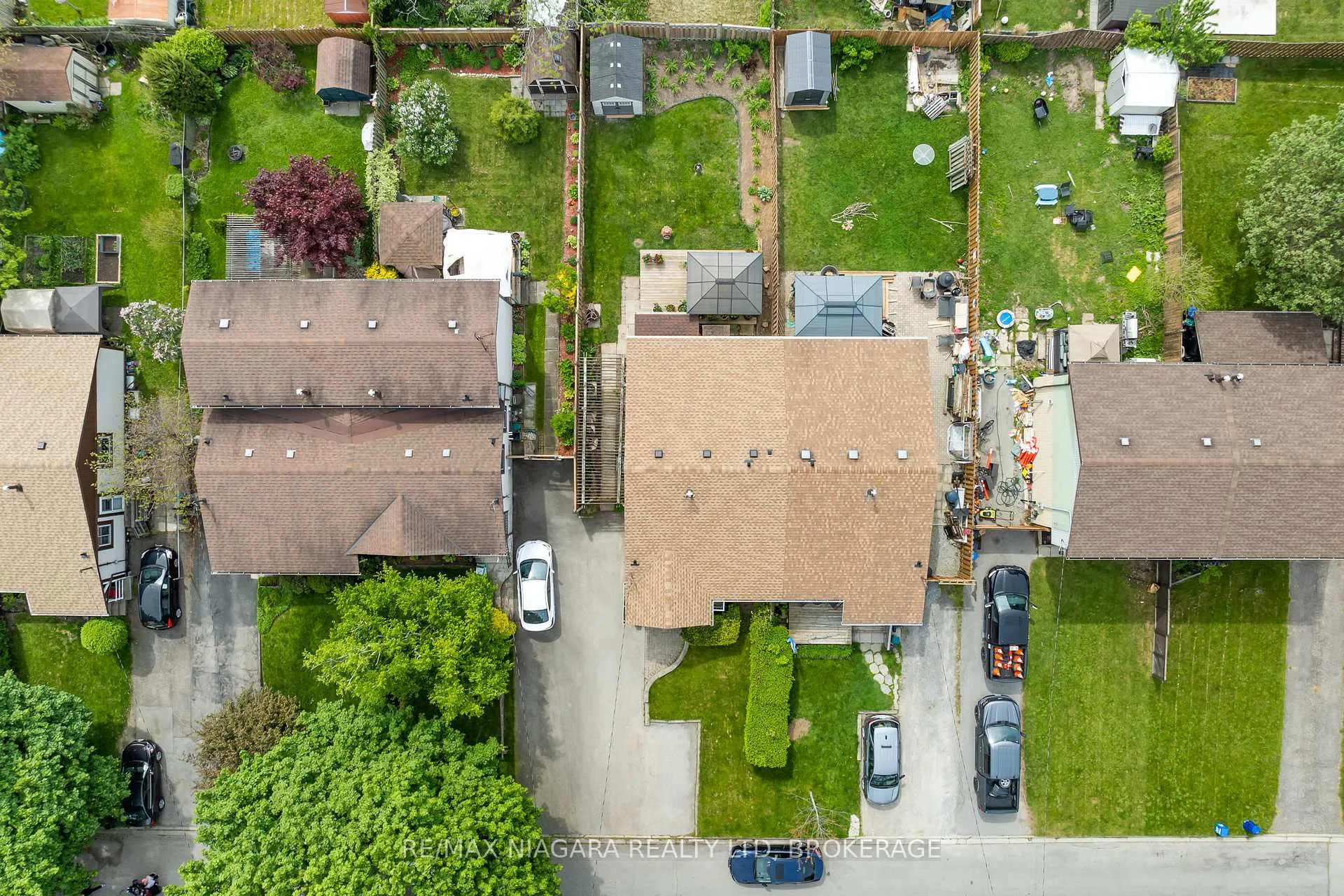 Photo 26 of 21 Allan Drive, St. Catharines, Fairview — HOMEH
