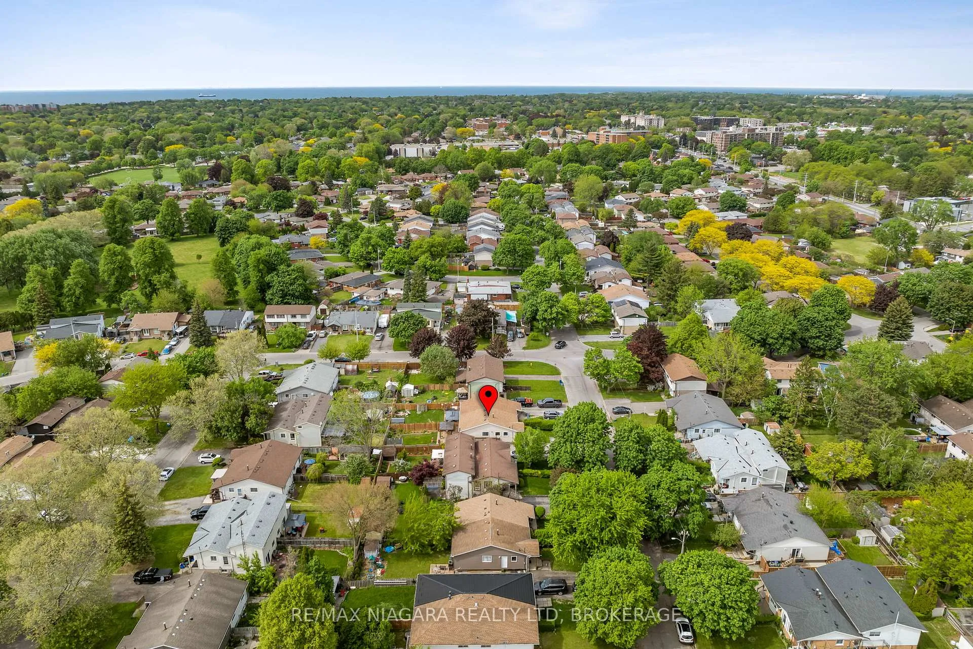 Photo 27 of 21 Allan Drive, St. Catharines, Fairview — HOMEH