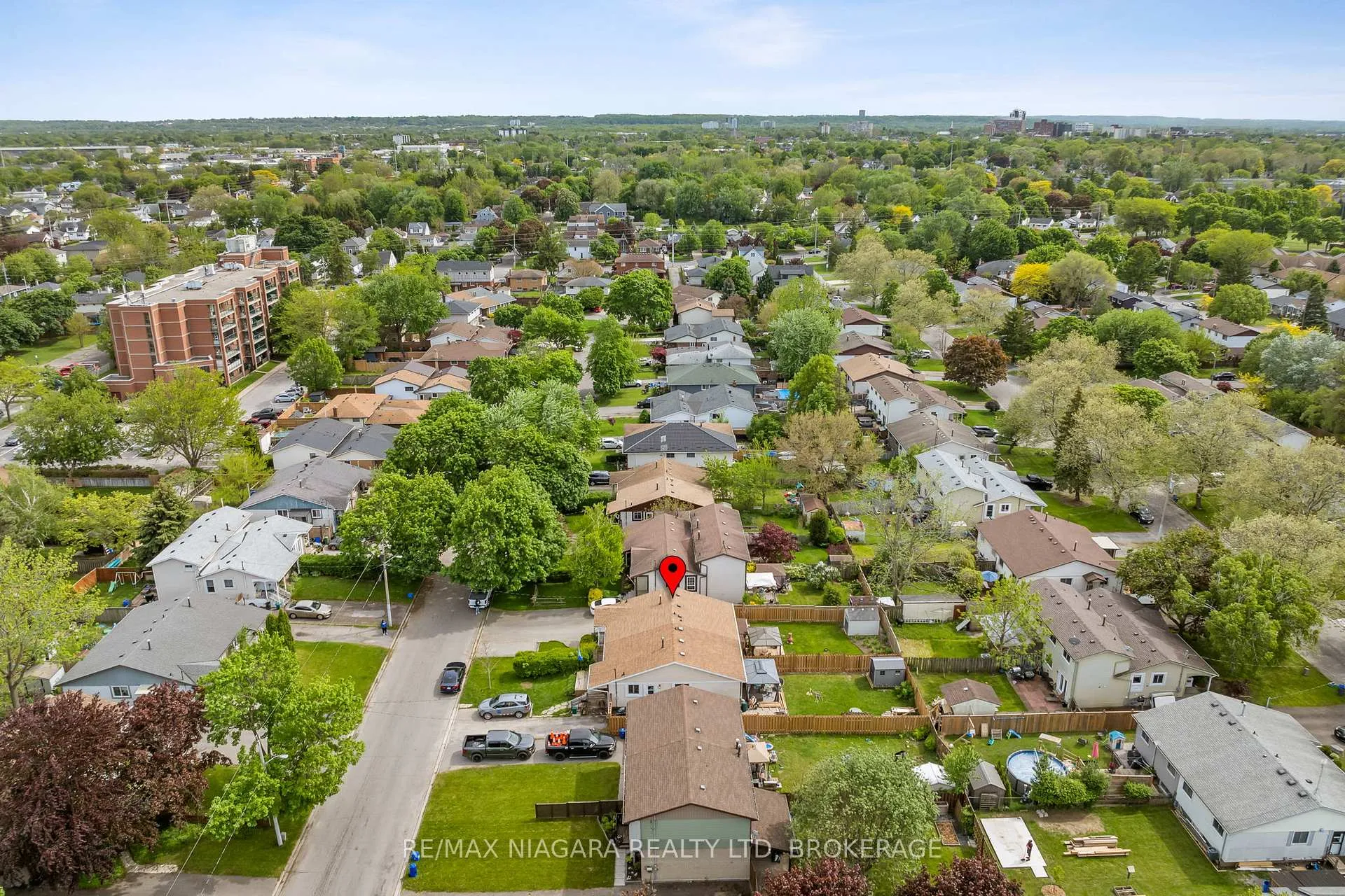 Photo 28 of 21 Allan Drive, St. Catharines, Fairview — HOMEH
