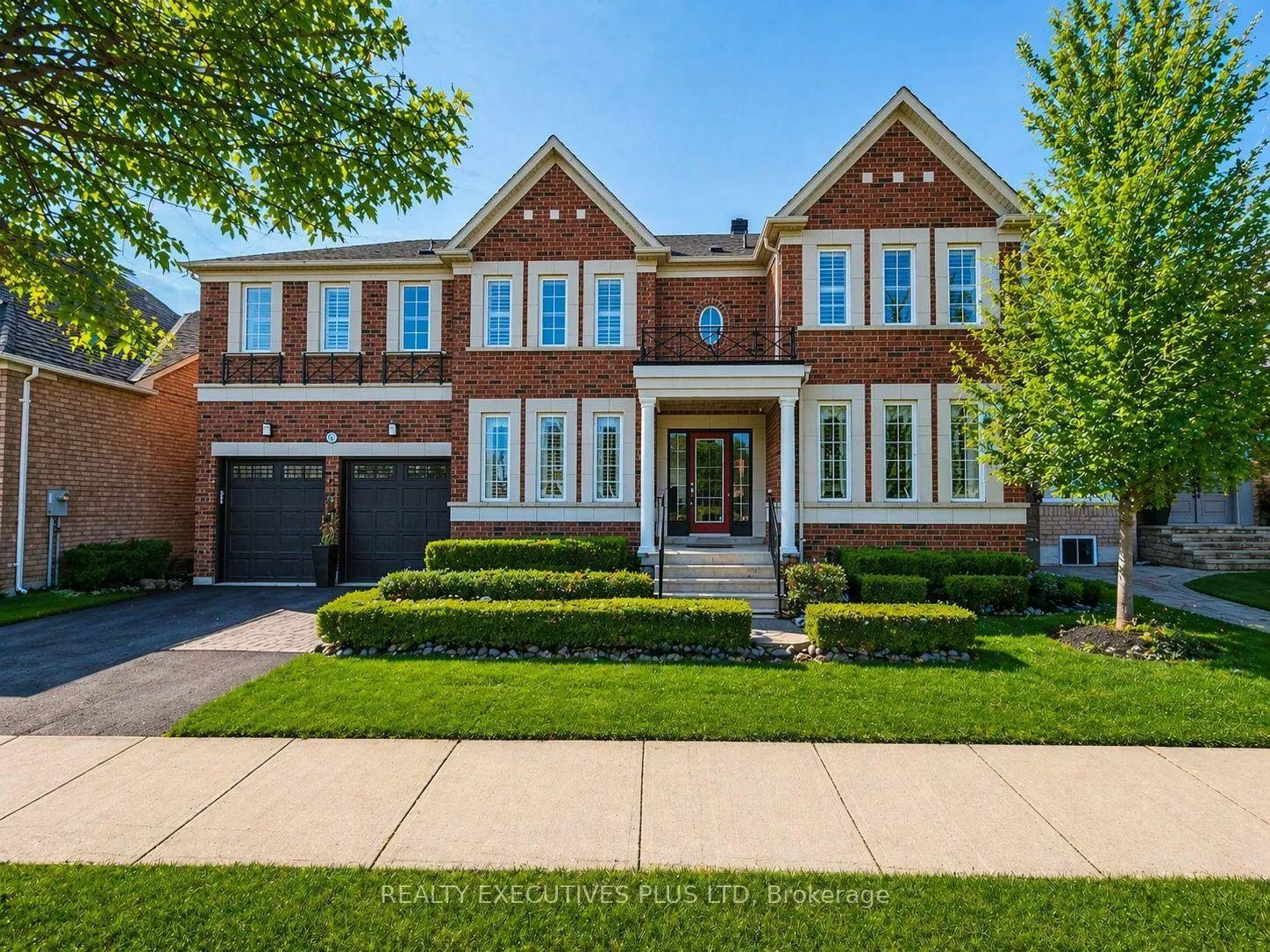 Front of 46 Williamson Drive W