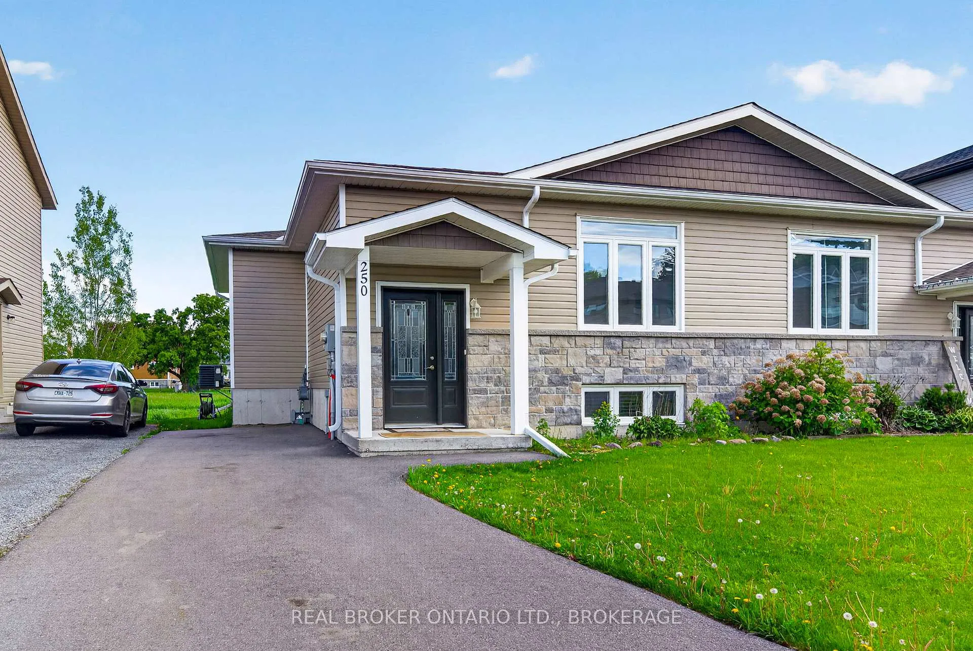 Front of 250 Lourdes Avenue