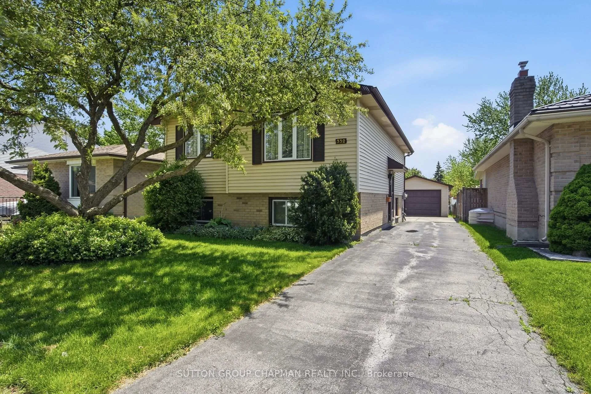 Front of 332 Ardsley Crescent