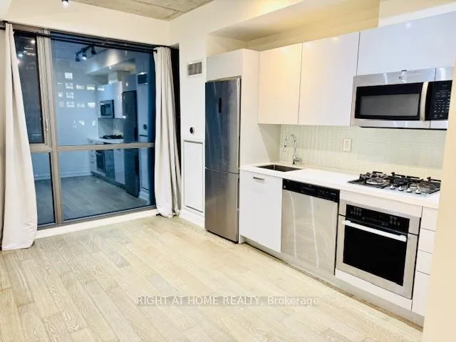 Photo 12 of Unit 304, 39 Brant Street, Toronto, Waterfront Communities — HOMEH