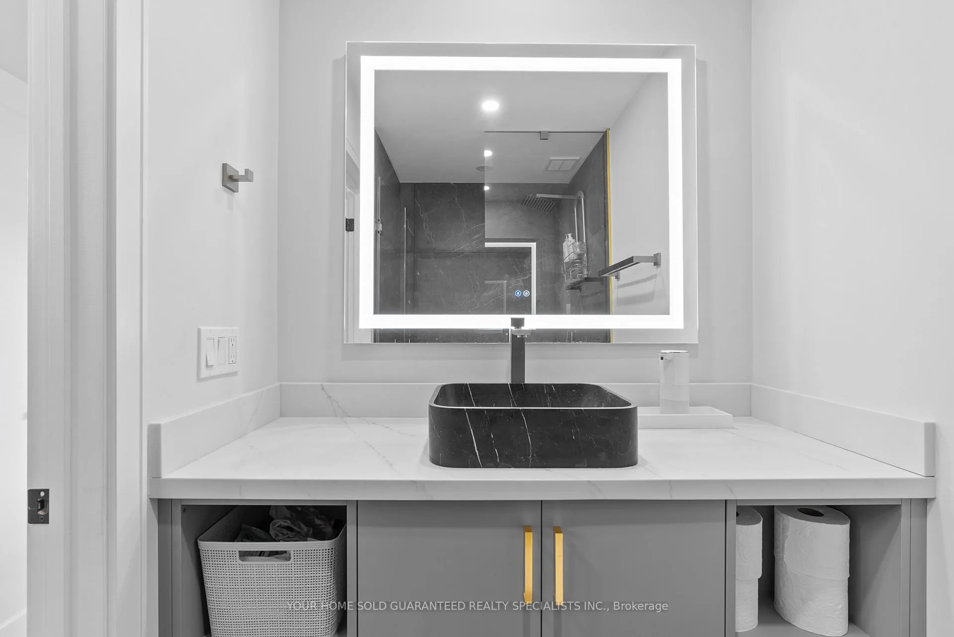 Photo 12 of Unit 52, 146 Milestone Crescent, Aurora, Aurora Village — HOMEH