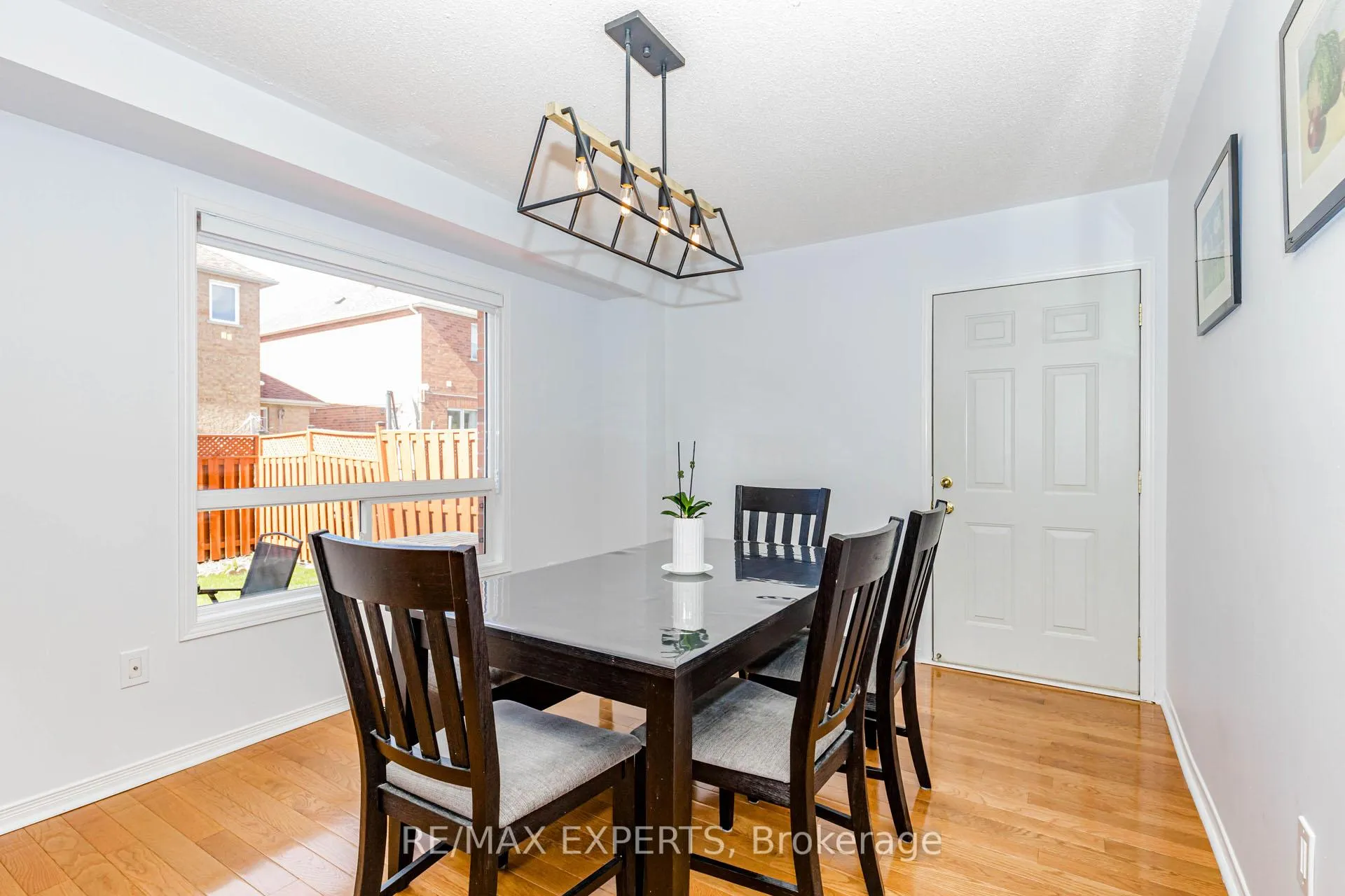 Photo 10 of 131 Legnano Crescent, Vaughan, Vellore Village — HOMEH