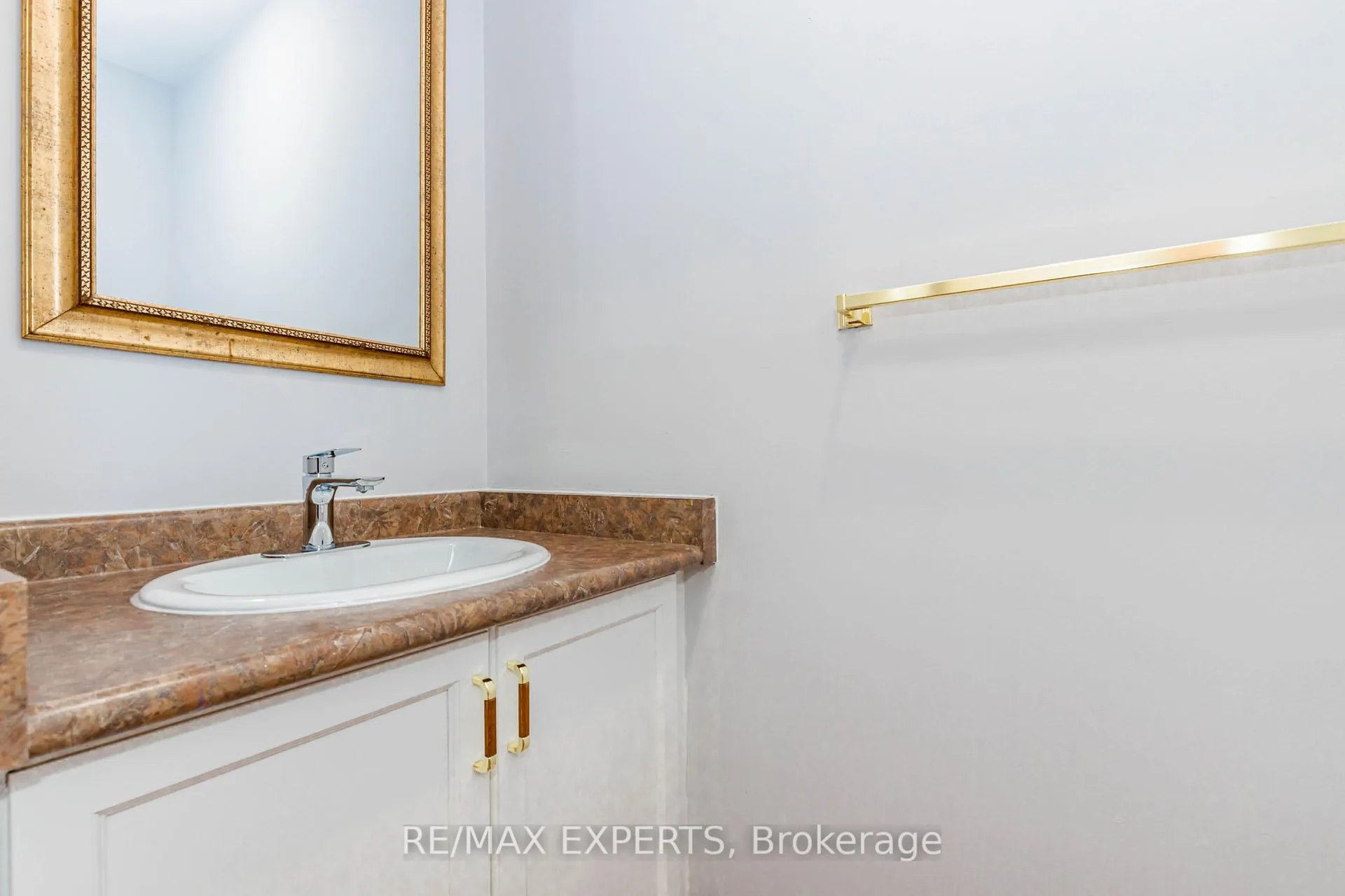 Photo 12 of 131 Legnano Crescent, Vaughan, Vellore Village — HOMEH