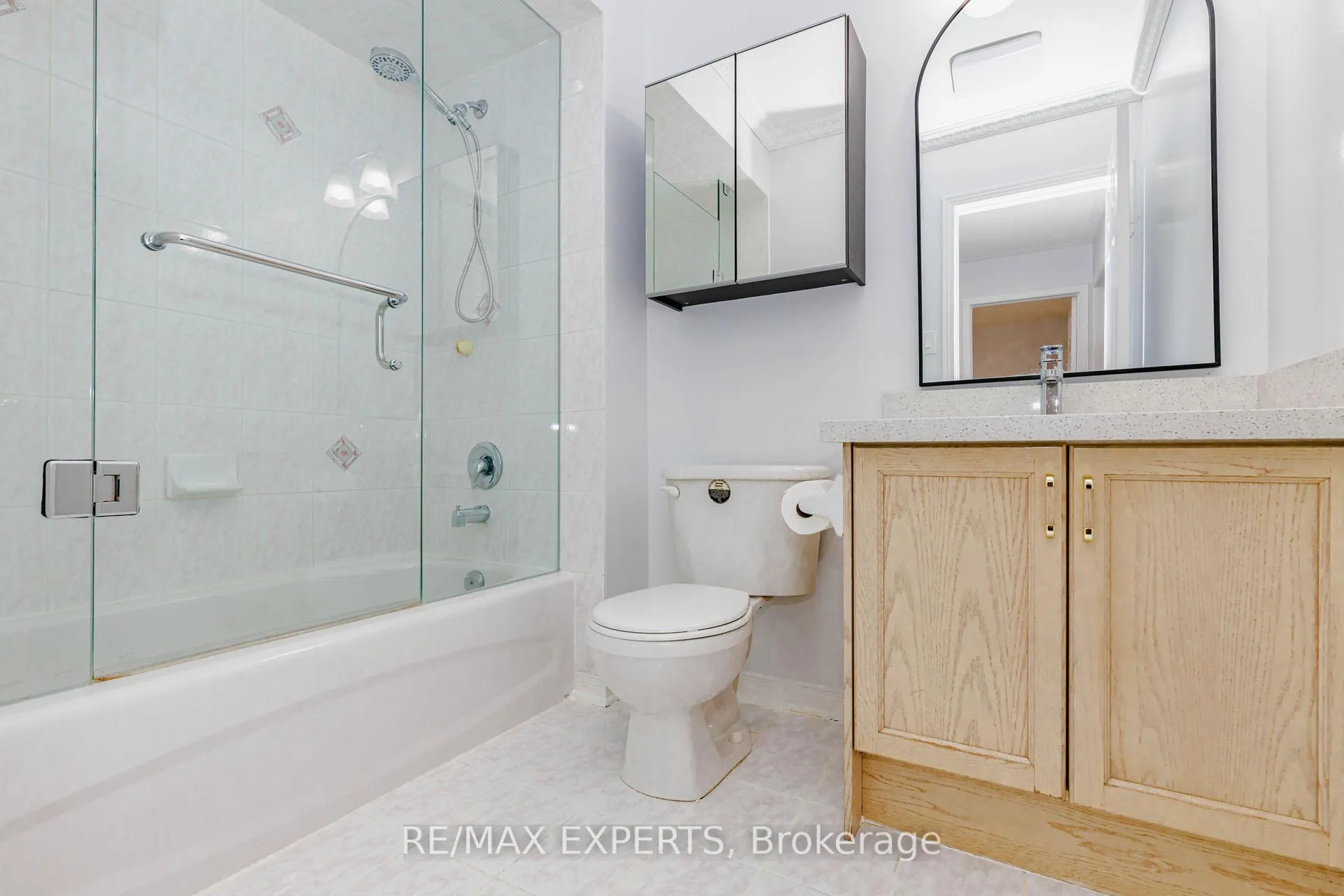 Photo 19 of 131 Legnano Crescent, Vaughan, Vellore Village — HOMEH