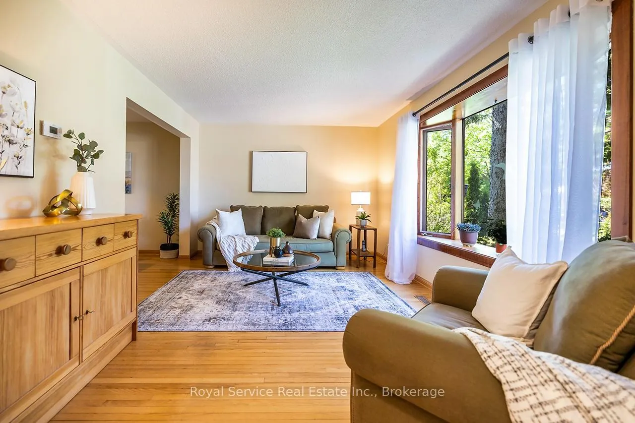 Photo 3 of 17 Gorsey Square, Scarborough, Malvern — HOMEH