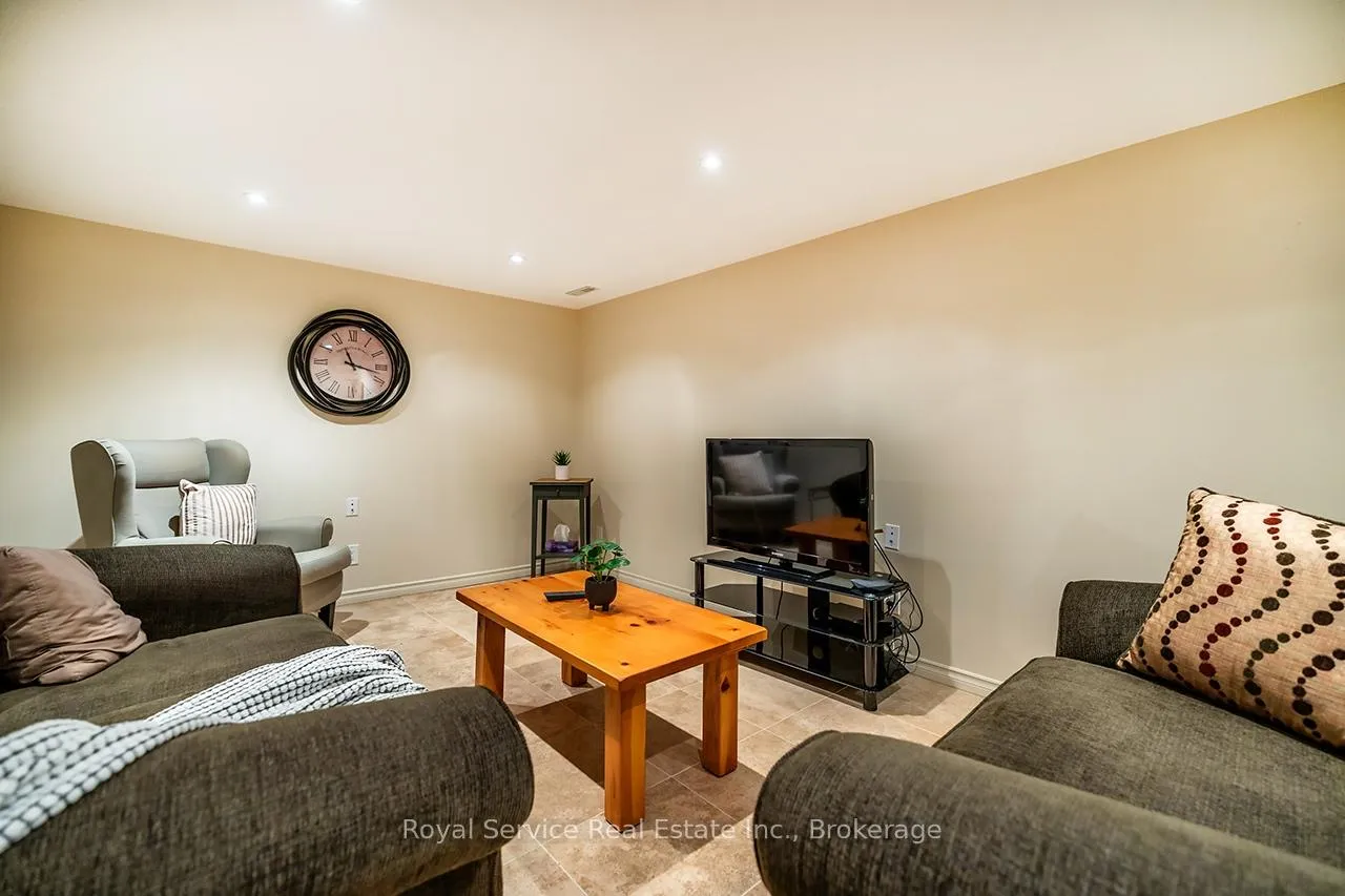 Photo 25 of 17 Gorsey Square, Scarborough, Malvern — HOMEH