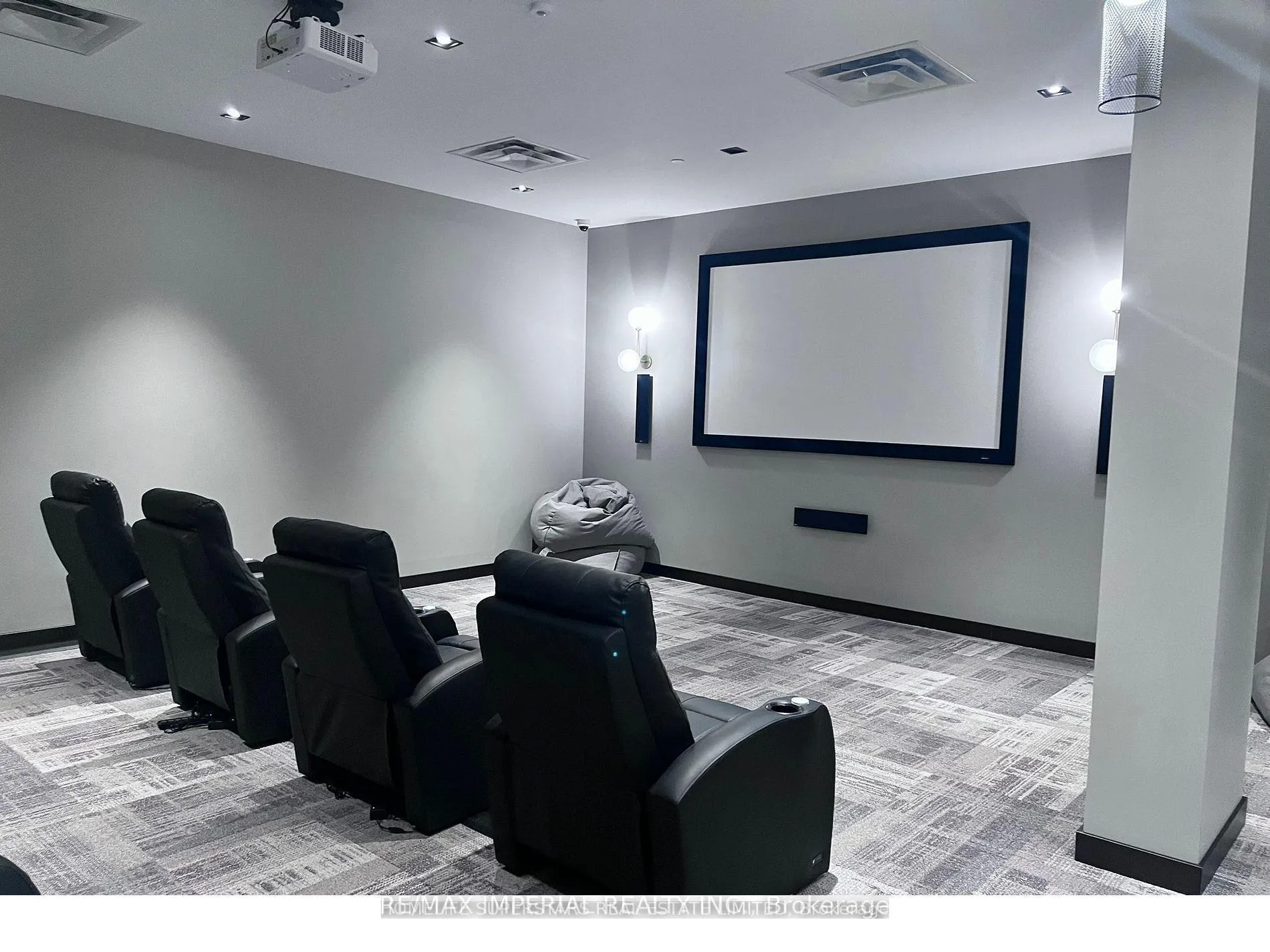 Photo 3 of Unit 806, 10 Honeycrisp Crescent, Vaughan, Vaughan Corporate Centre — HOMEH