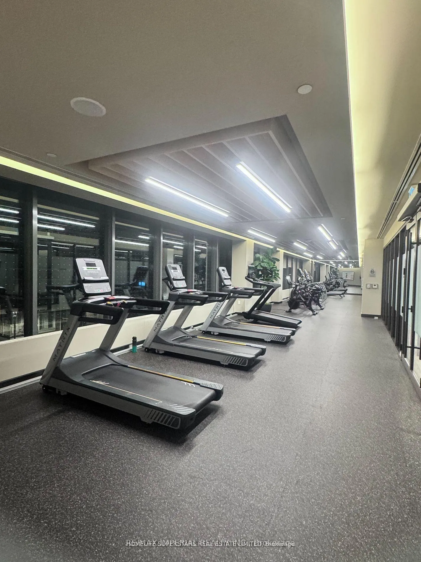 Photo 10 of Unit 806, 10 Honeycrisp Crescent, Vaughan, Vaughan Corporate Centre — HOMEH