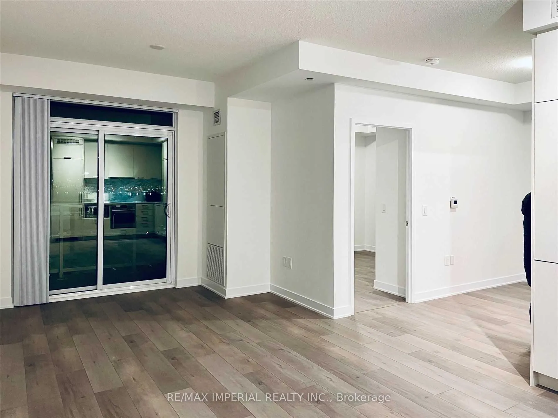 Photo 23 of Unit 806, 10 Honeycrisp Crescent, Vaughan, Vaughan Corporate Centre — HOMEH
