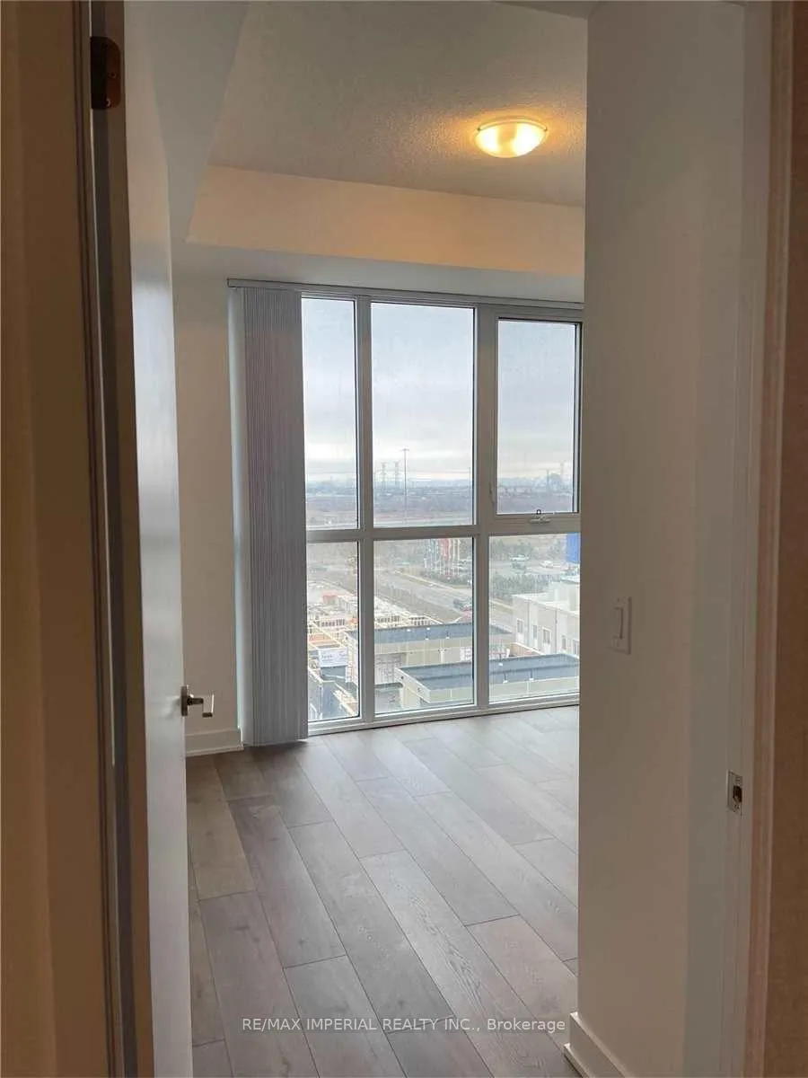 Photo 24 of Unit 806, 10 Honeycrisp Crescent, Vaughan, Vaughan Corporate Centre — HOMEH