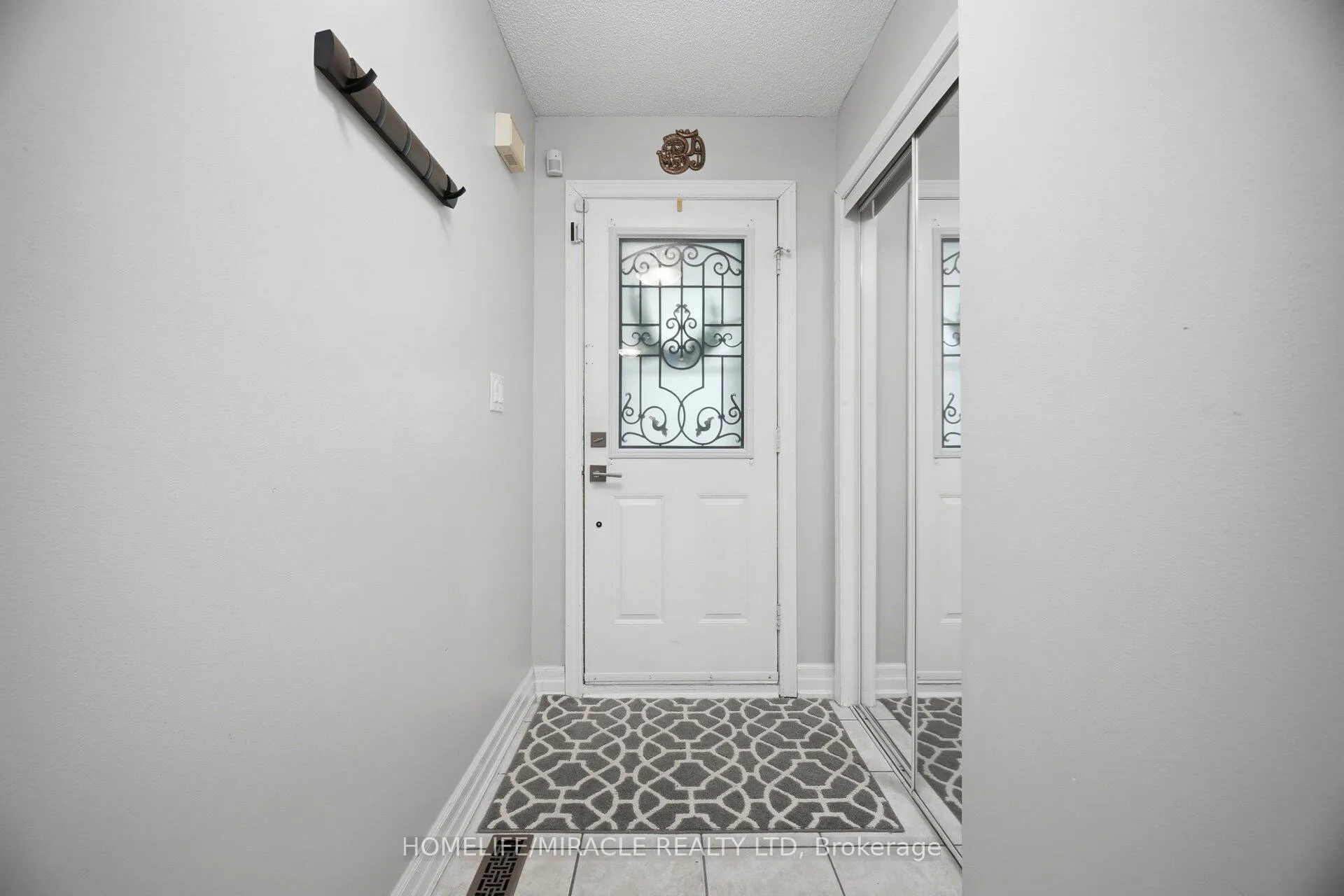 Photo 5 of 71 Dandelion Road, Brampton, Sandringham-Wellington — HOMEH