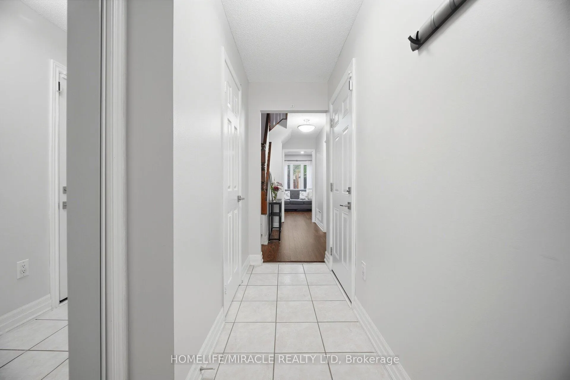 Photo 7 of 71 Dandelion Road, Brampton, Sandringham-Wellington — HOMEH