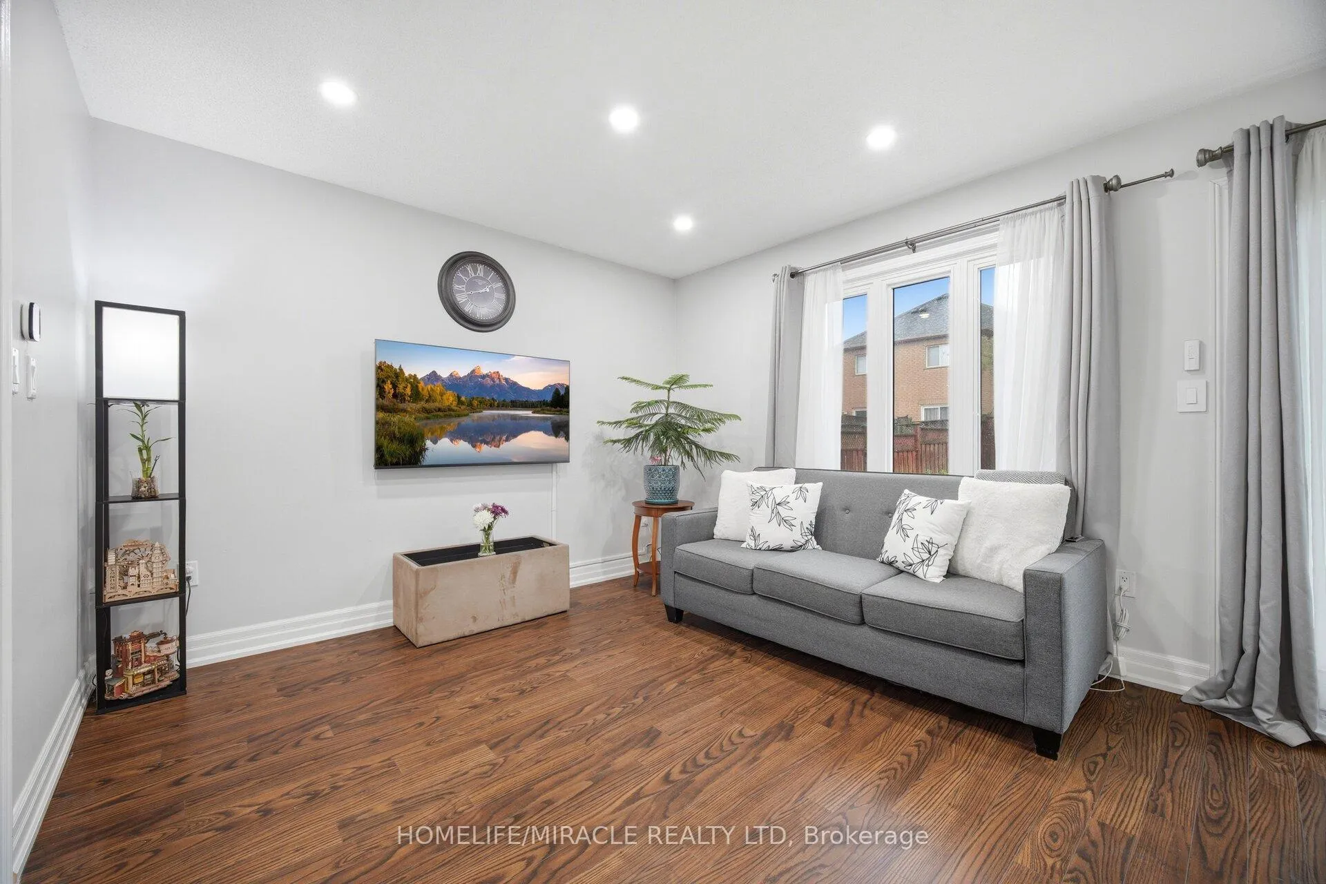 Photo 9 of 71 Dandelion Road, Brampton, Sandringham-Wellington — HOMEH