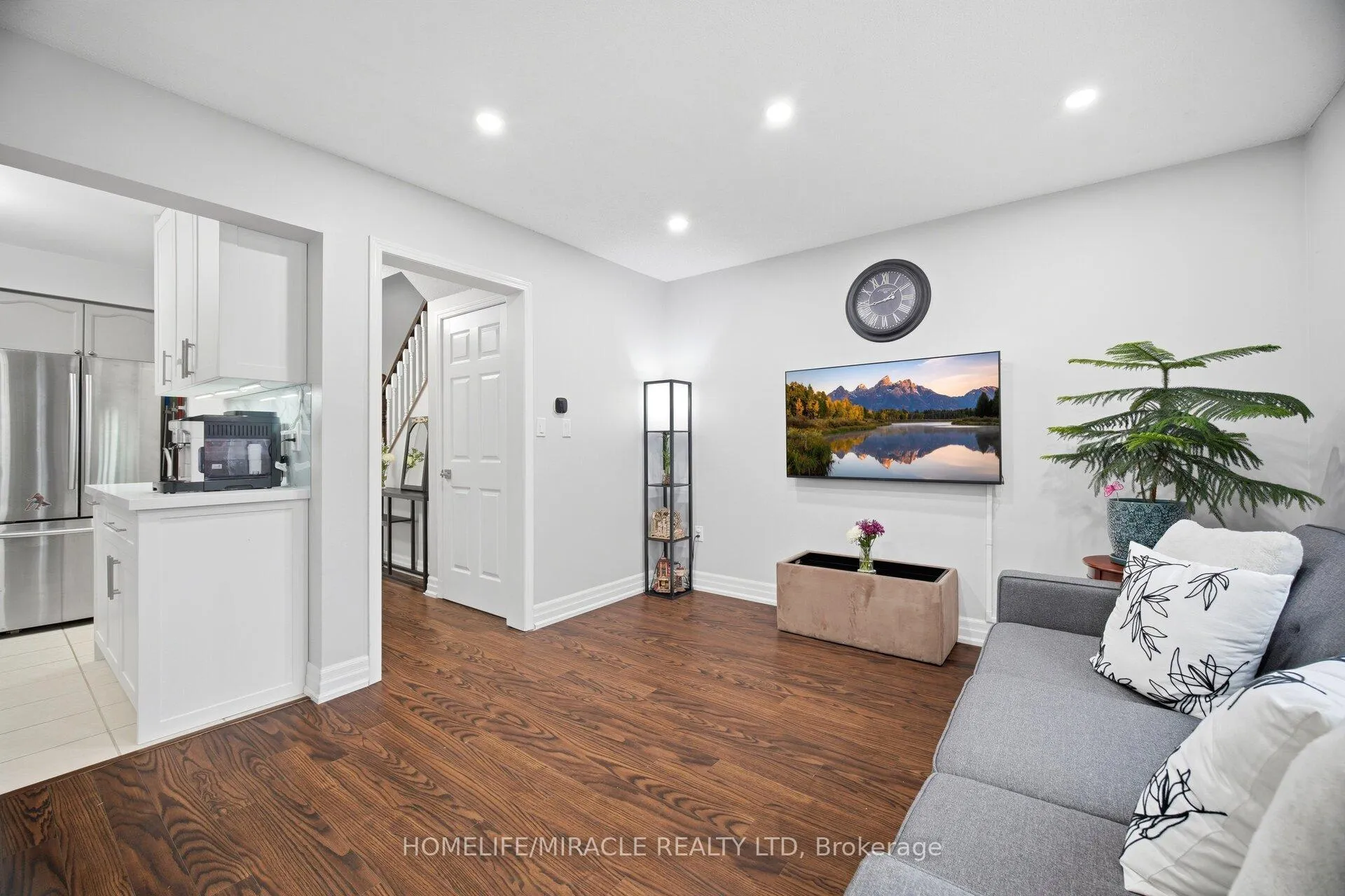 Photo 10 of 71 Dandelion Road, Brampton, Sandringham-Wellington — HOMEH
