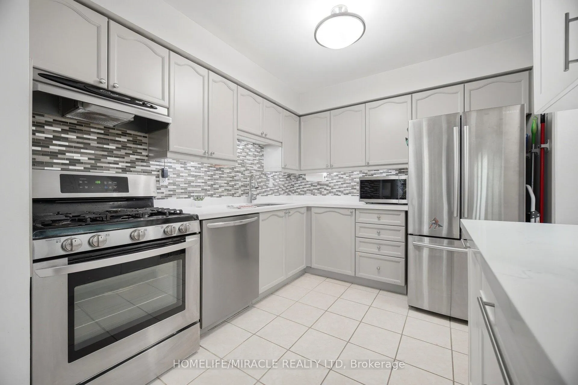 Photo 17 of 71 Dandelion Road, Brampton, Sandringham-Wellington — HOMEH