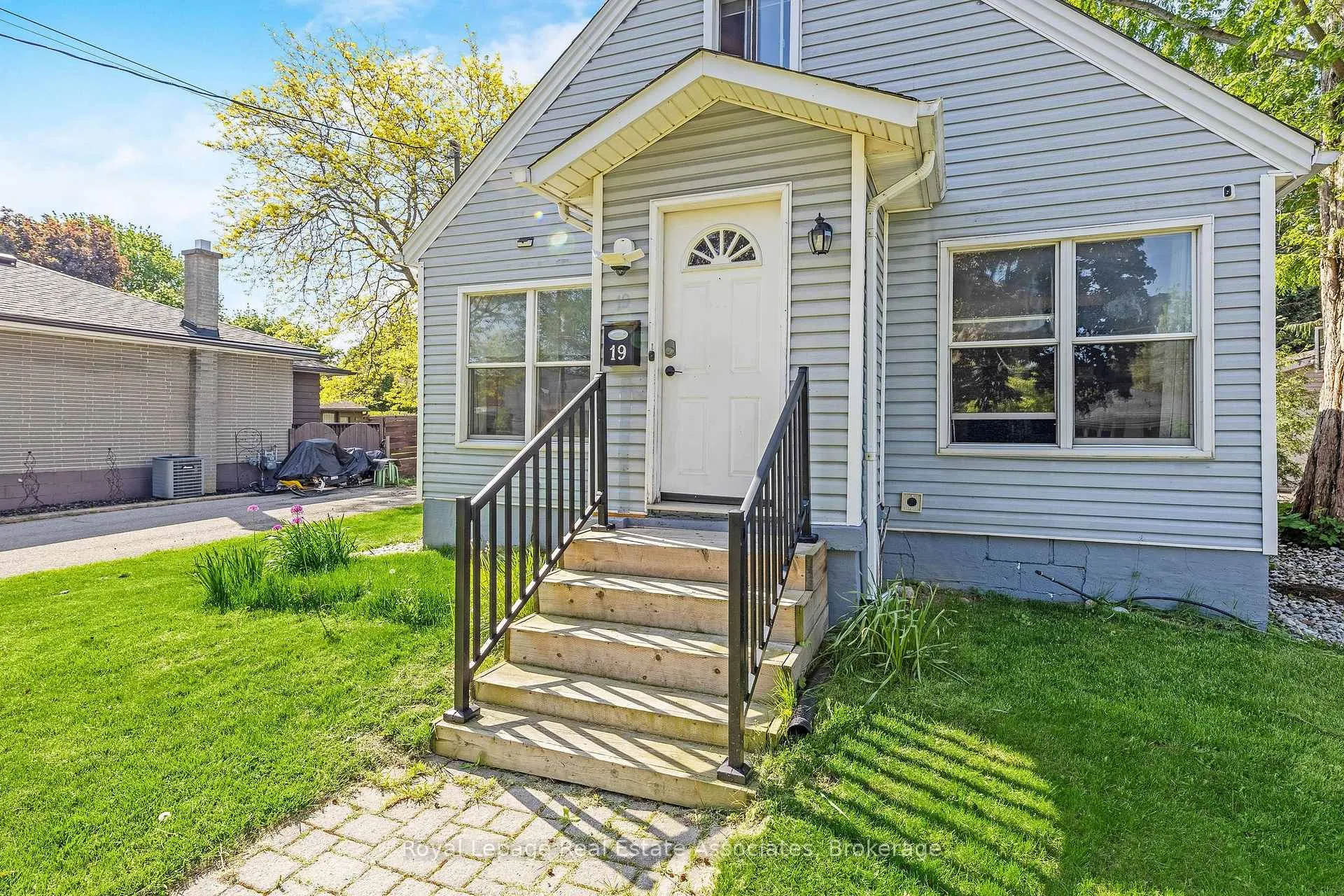 Photo 3 of 19 Beaucourt Road, Hamilton, Ainslie Wood — HOMEH