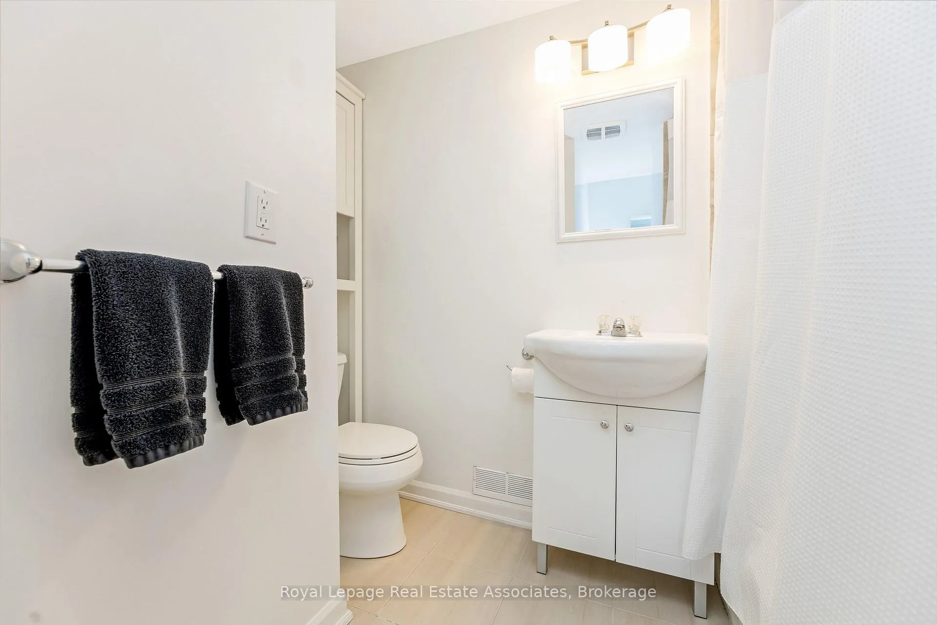 Photo 21 of 19 Beaucourt Road, Hamilton, Ainslie Wood — HOMEH
