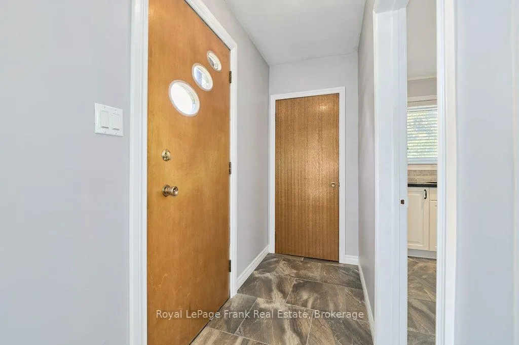 Photo 4 of 326 Marion Avenue, Oshawa, McLaughlin — HOMEH