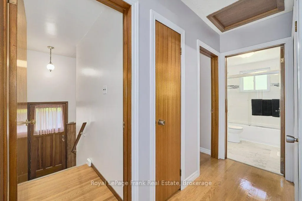 Photo 17 of 326 Marion Avenue, Oshawa, McLaughlin — HOMEH