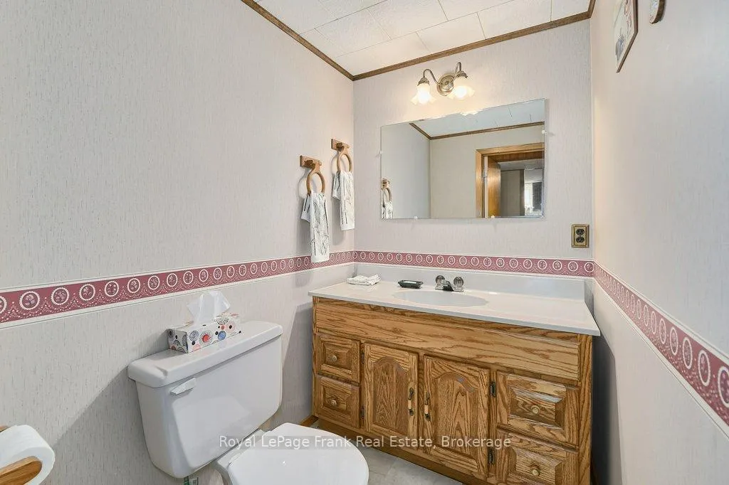 Photo 23 of 326 Marion Avenue, Oshawa, McLaughlin — HOMEH