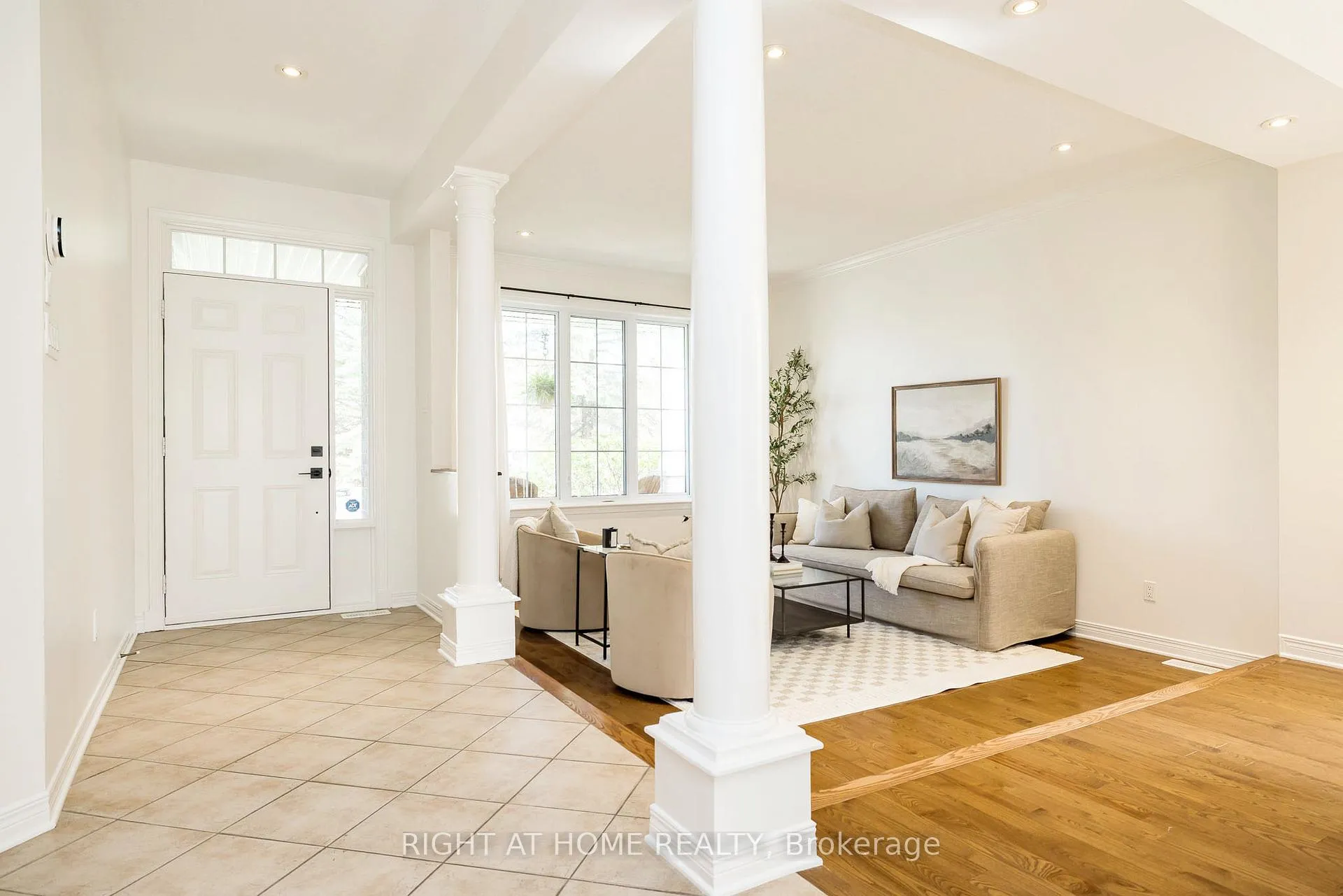 Photo 4 of 109 Coyote Crescent, Ottawa, Stittsville (South) — HOMEH