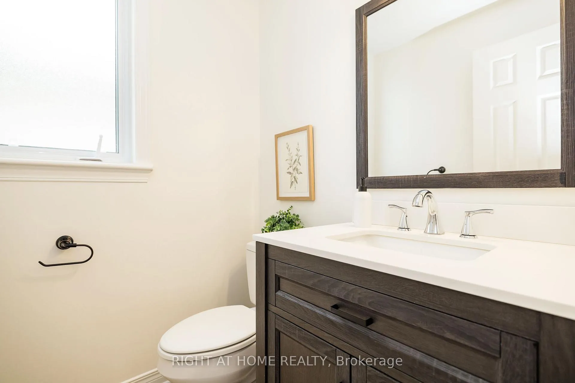 Photo 16 of 109 Coyote Crescent, Ottawa, Stittsville (South) — HOMEH