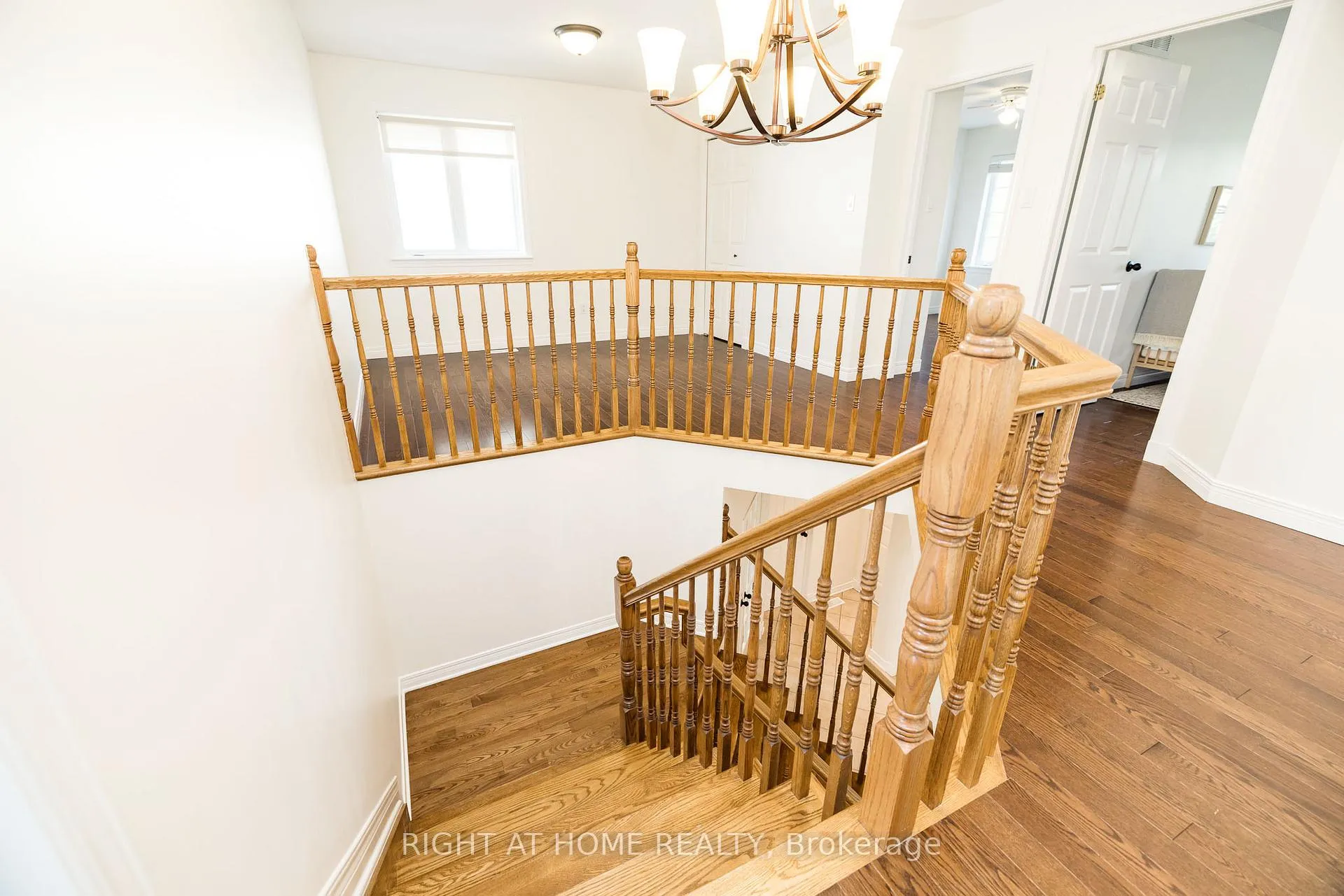 Photo 18 of 109 Coyote Crescent, Ottawa, Stittsville (South) — HOMEH