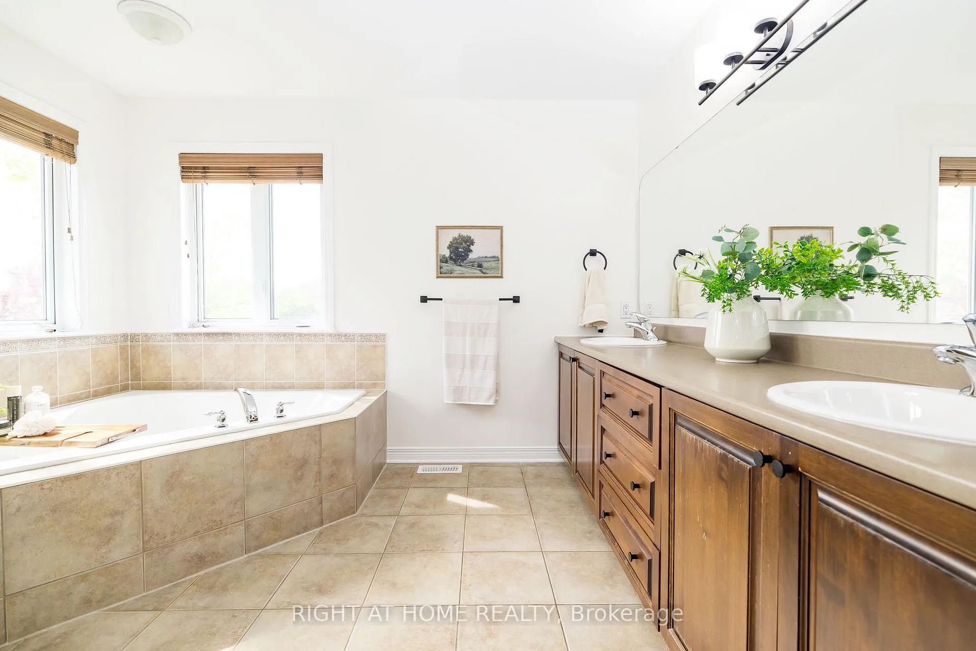 Photo 22 of 109 Coyote Crescent, Ottawa, Stittsville (South) — HOMEH