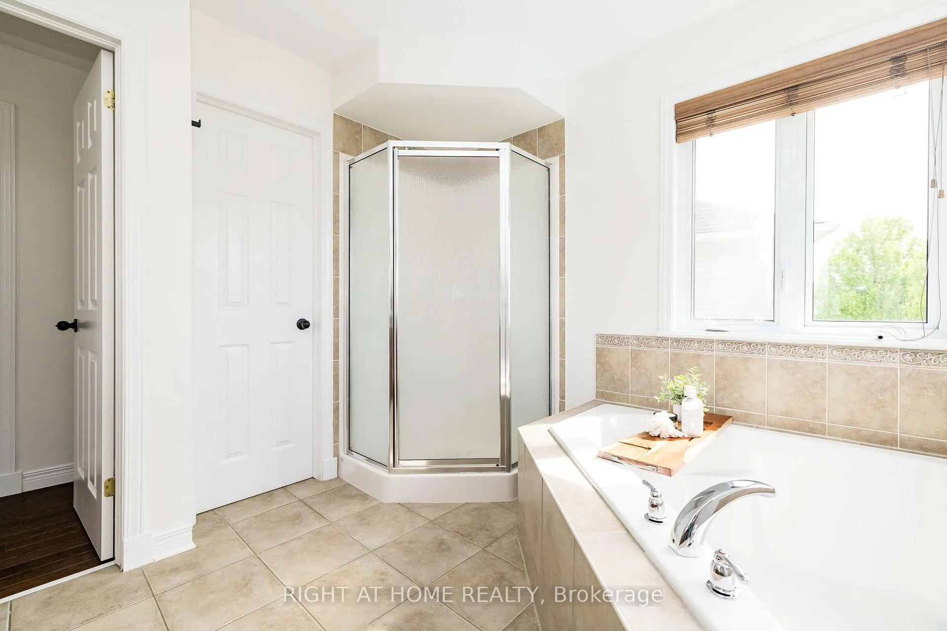 Photo 25 of 109 Coyote Crescent, Ottawa, Stittsville (South) — HOMEH