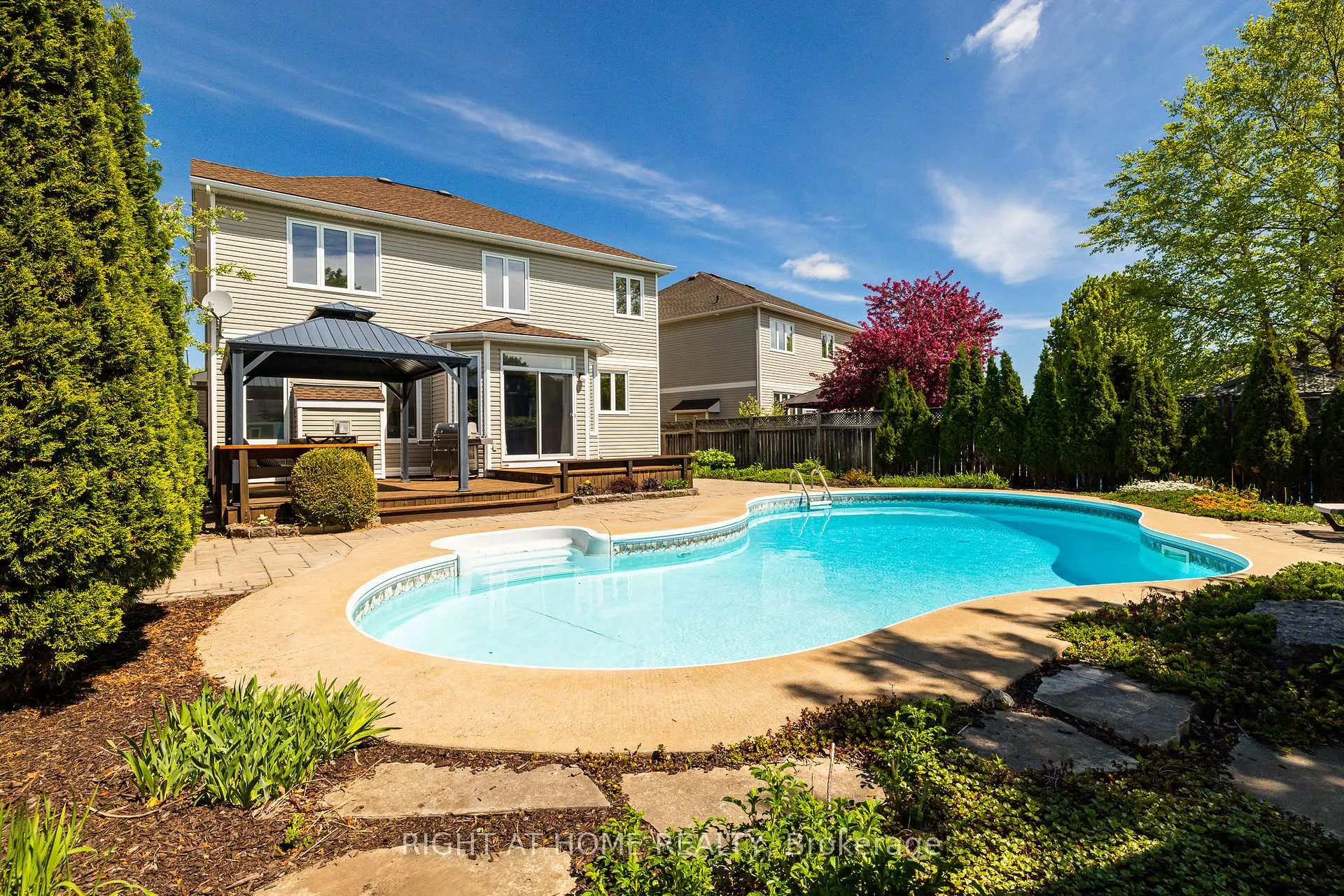 Photo 42 of 109 Coyote Crescent, Ottawa, Stittsville (South) — HOMEH