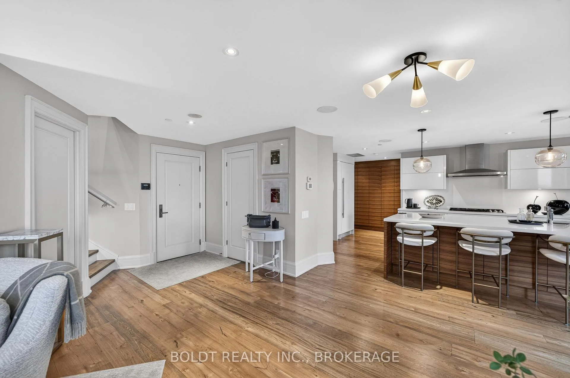 Photo 9 of Unit 702, 181 Davenport Road, Toronto, The Annex — HOMEH