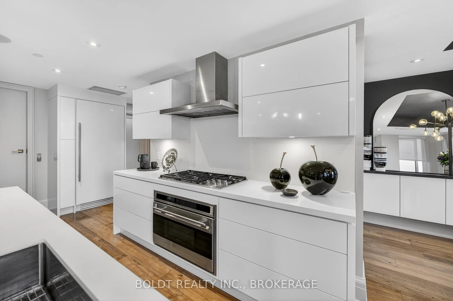 Photo 13 of Unit 702, 181 Davenport Road, Toronto, The Annex — HOMEH